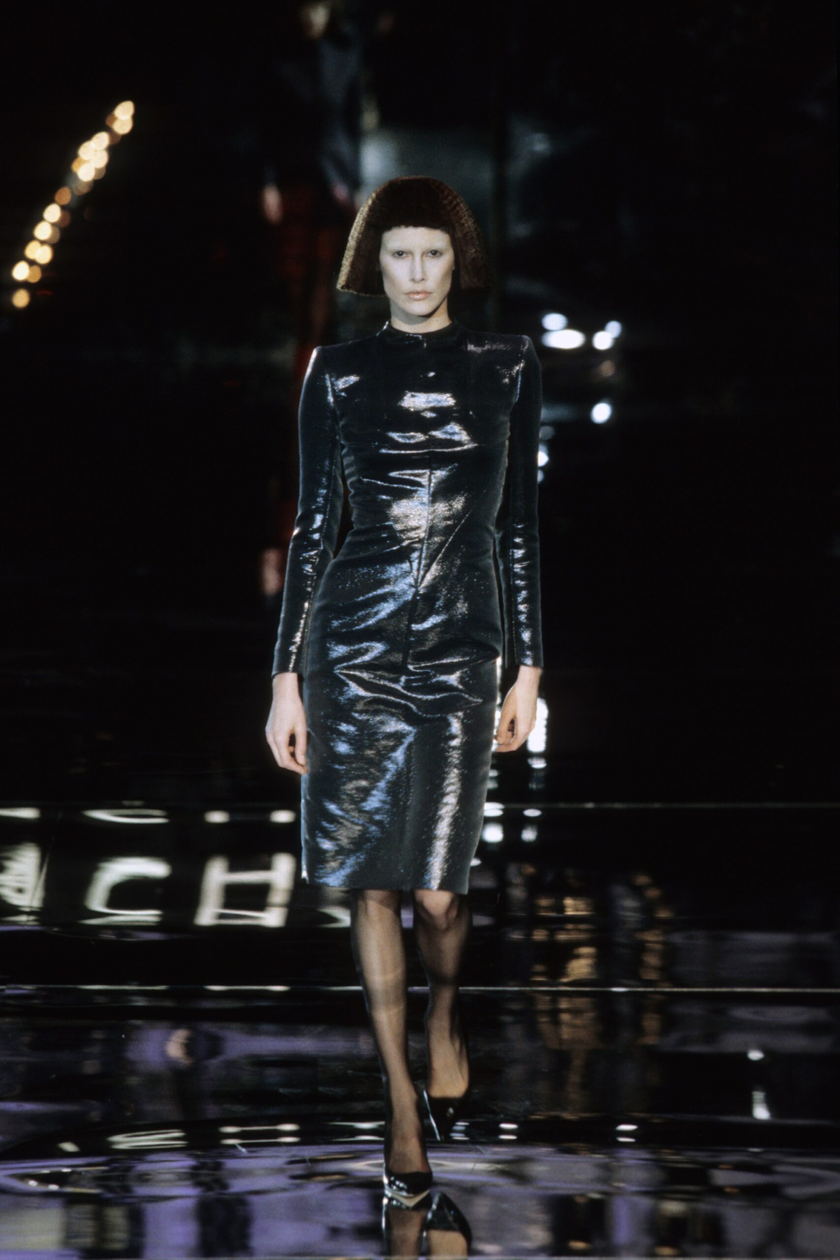 Givenchy F/W 99 Look 41
