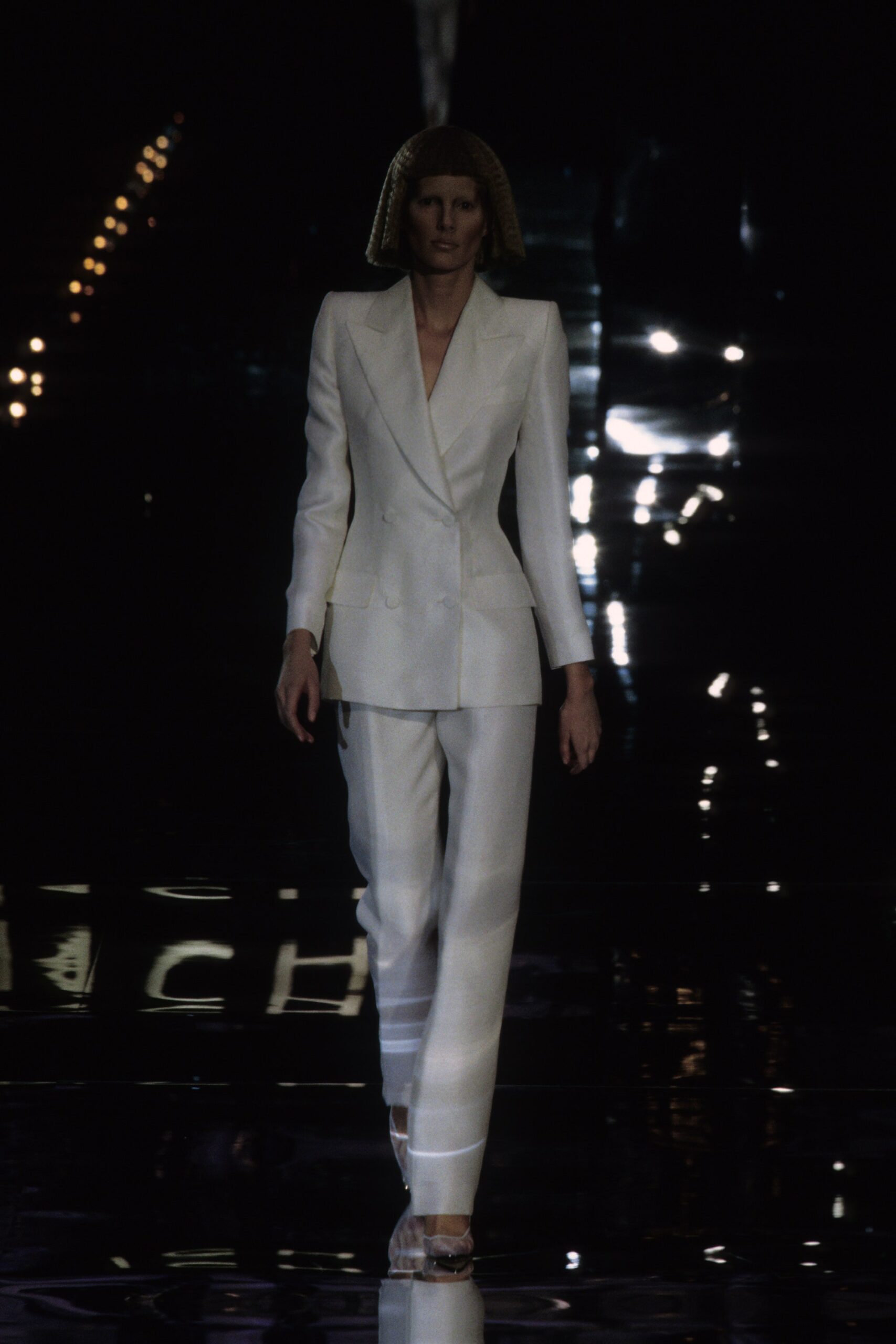 Givenchy F/W 99 Look 50