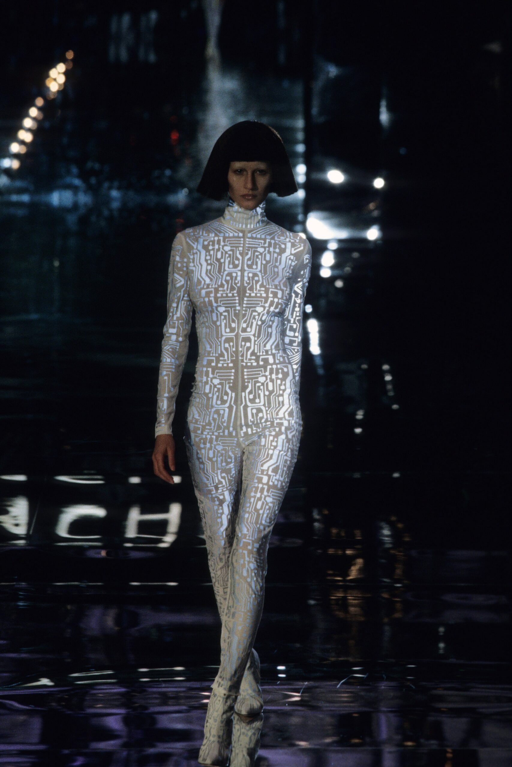 Givenchy F/W 99 Look 57