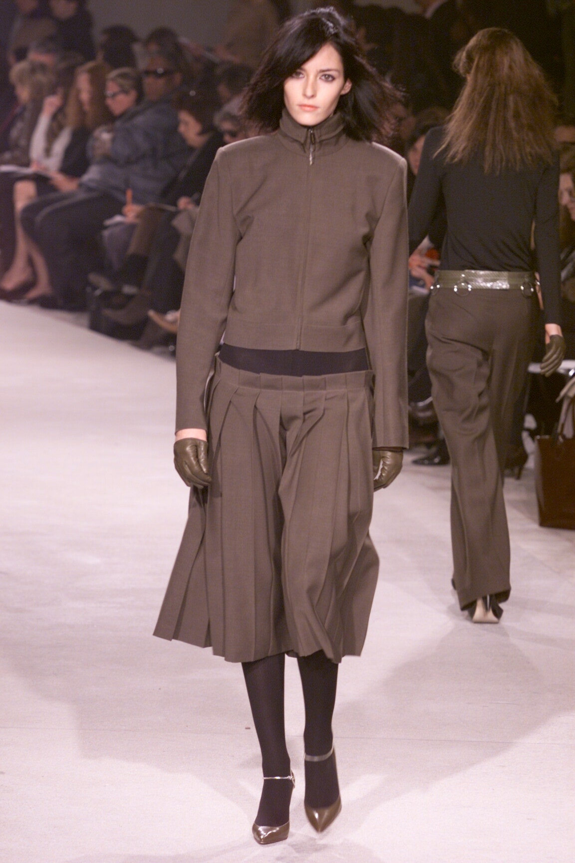 Givenchy F/W 00 Look 9