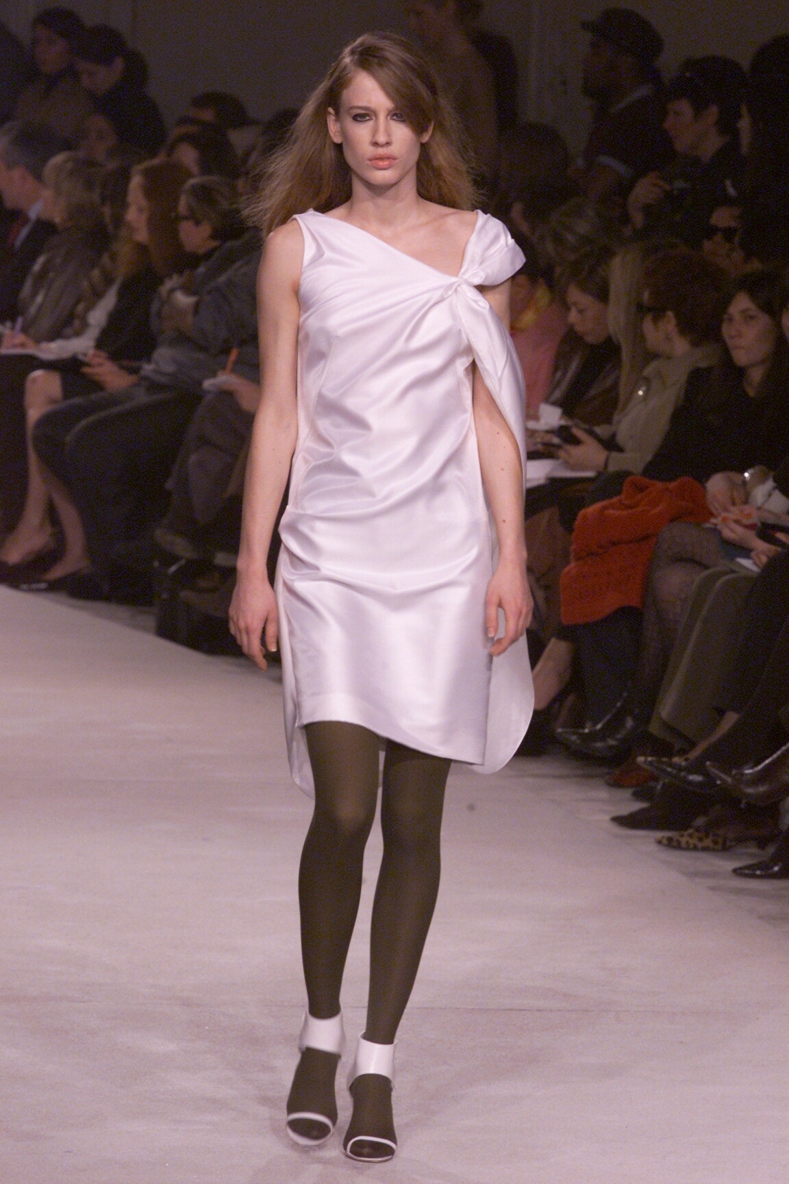 Givenchy F/W 00 Look 13