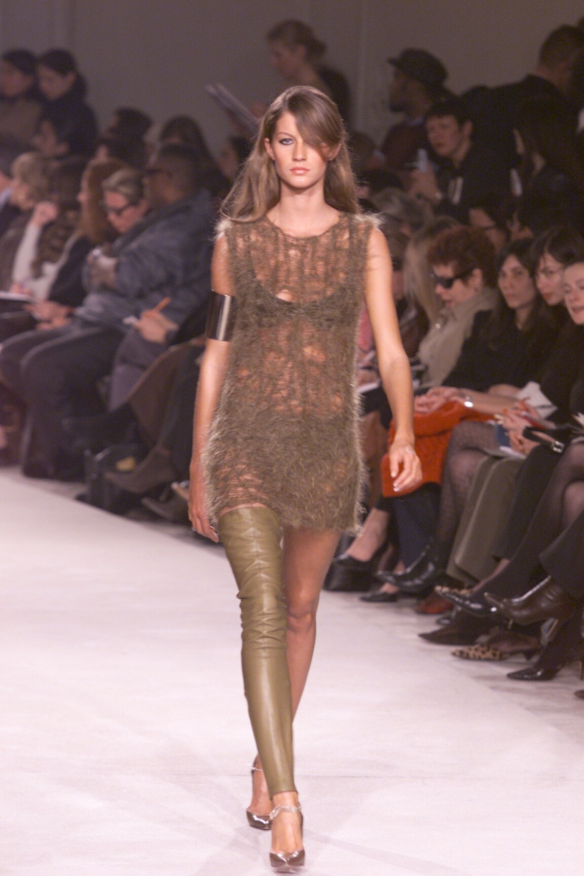 Givenchy F/W 00 Look 21