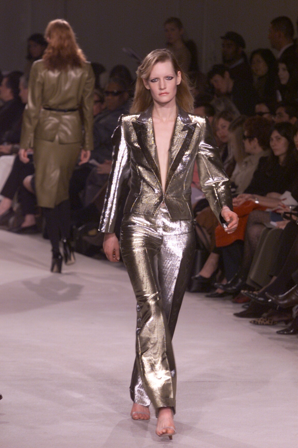 Givenchy F/W 00 Look 24