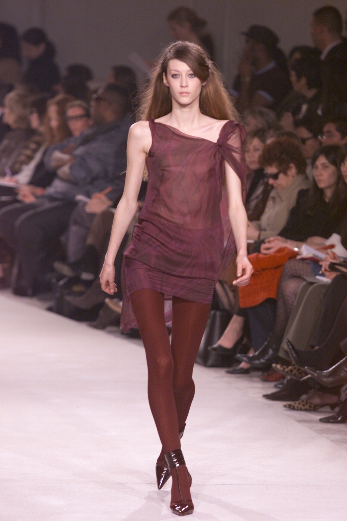 Givenchy F/W 00 Look 34