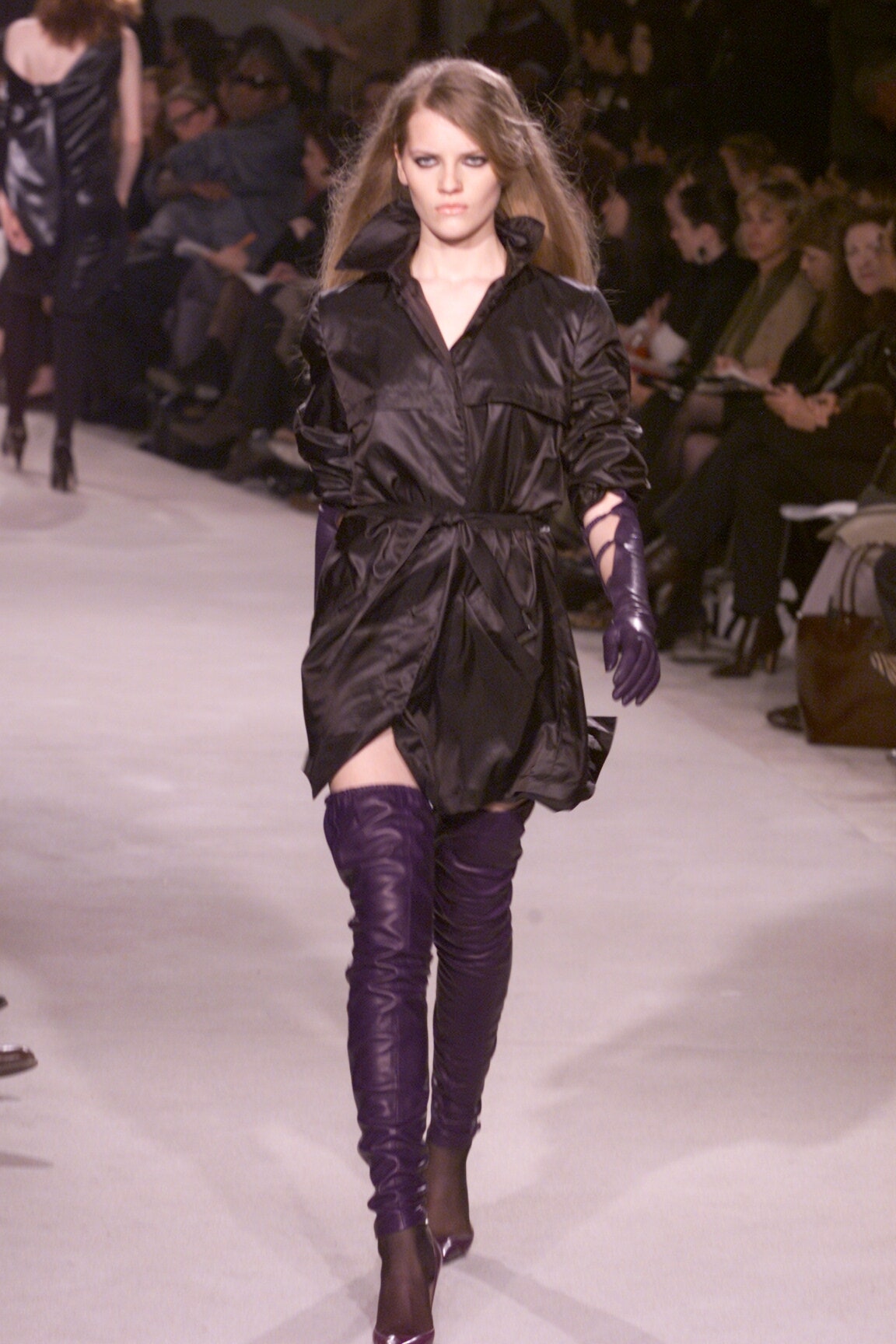 Givenchy F/W 00 Look 42