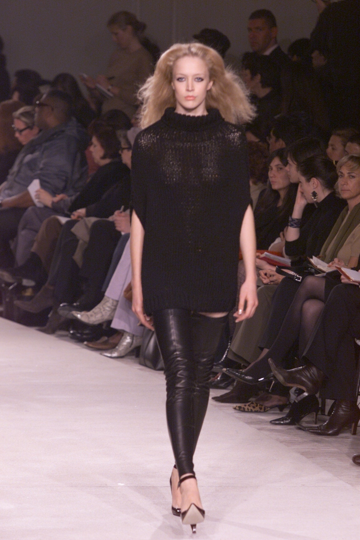 Givenchy F/W 00 Look 53