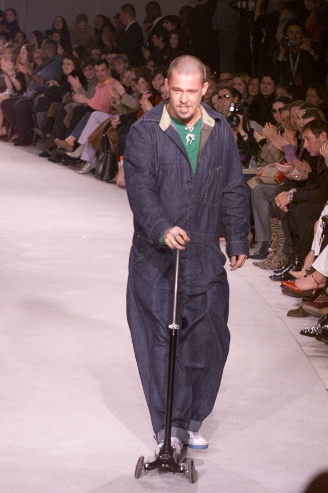Givenchy F/W 00 Look 55