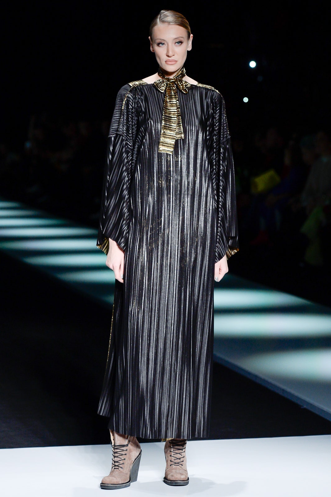 Goga Nikabadze Russia S/S 17 Look 19