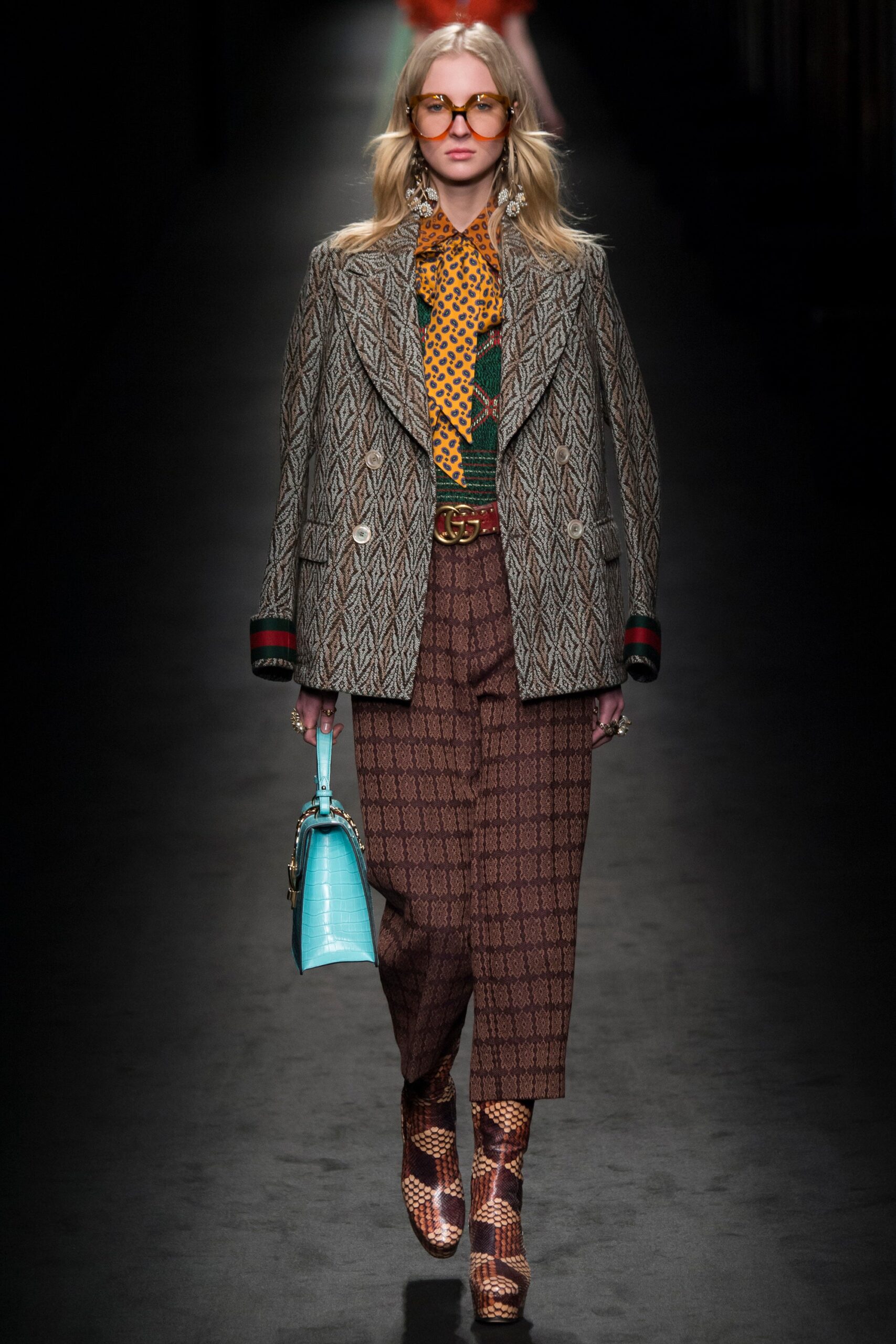Gucci F/W 16 Look 1