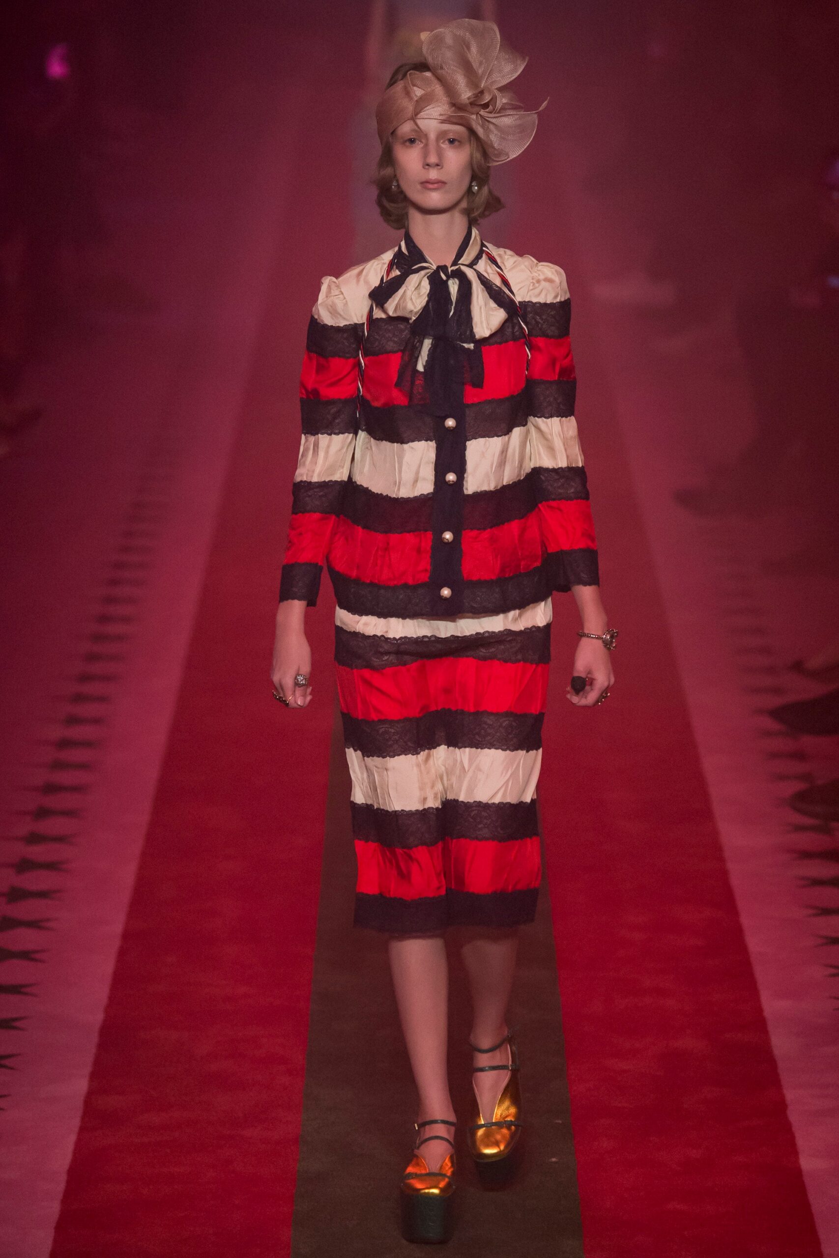 Gucci S/S 17 Look 14