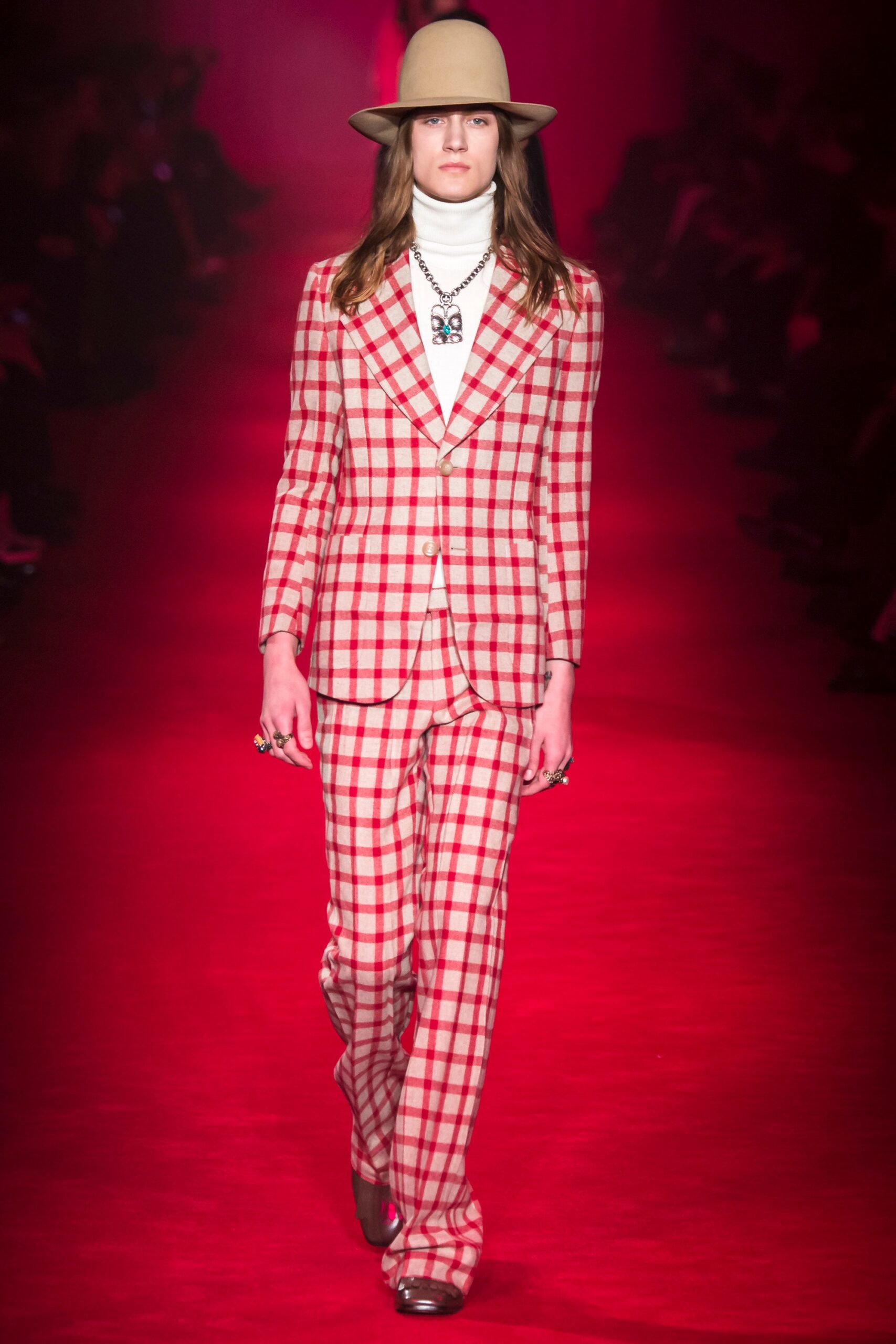 Gucci F/W 16 Menswear Look 30
