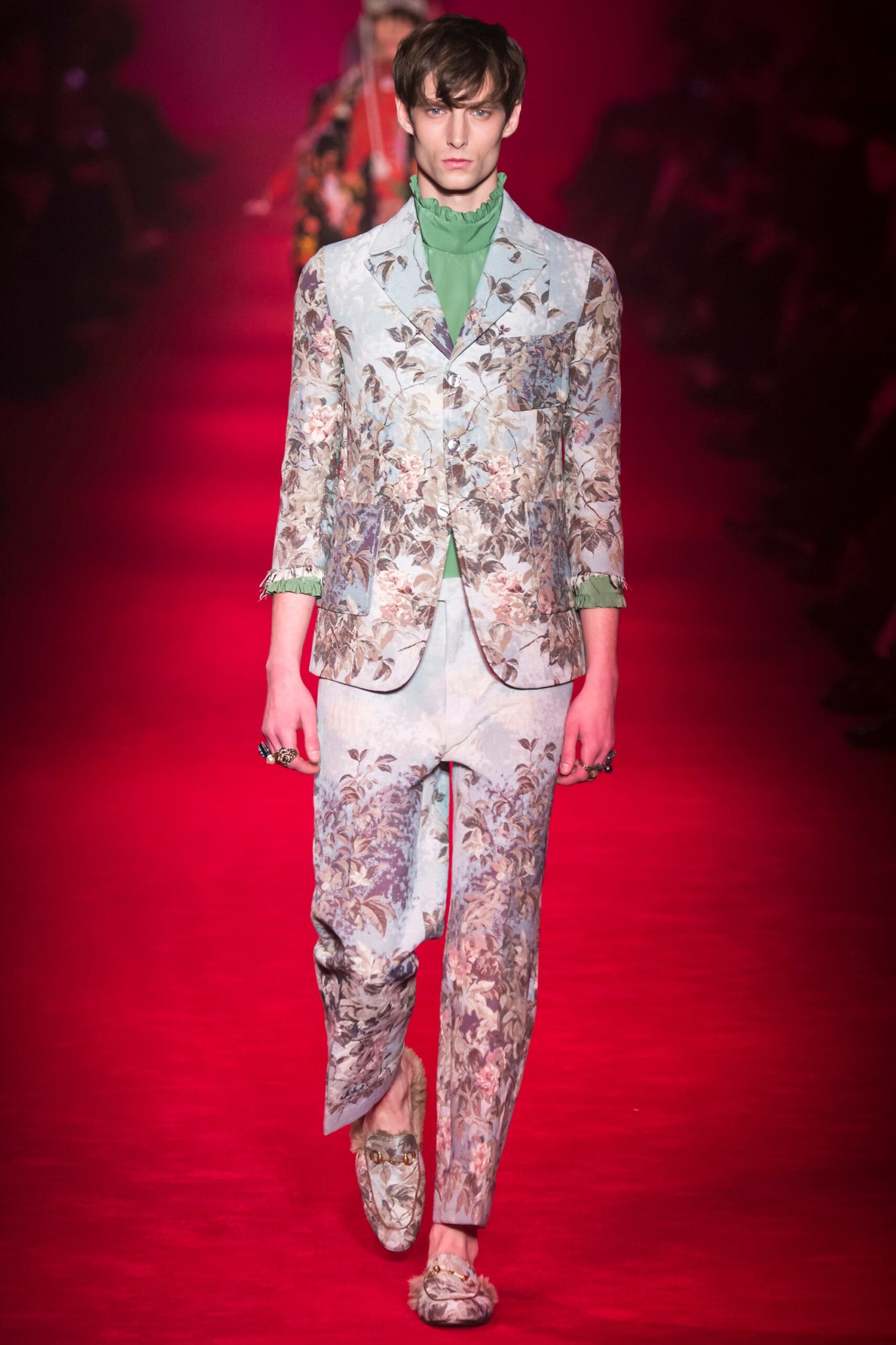 Gucci F/W 16 Menswear Look 33