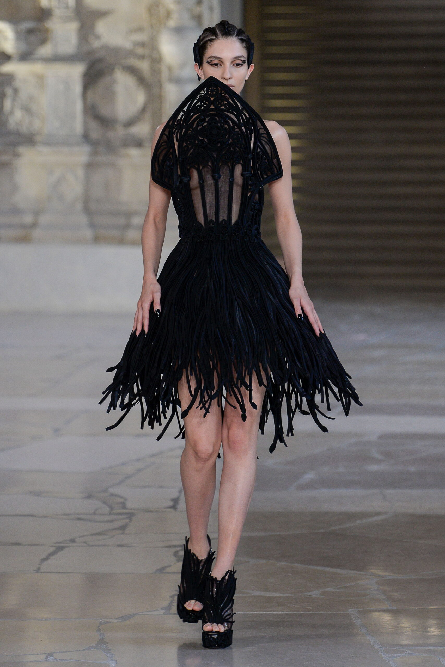 Guo Pei F/W 18 Couture Look 3