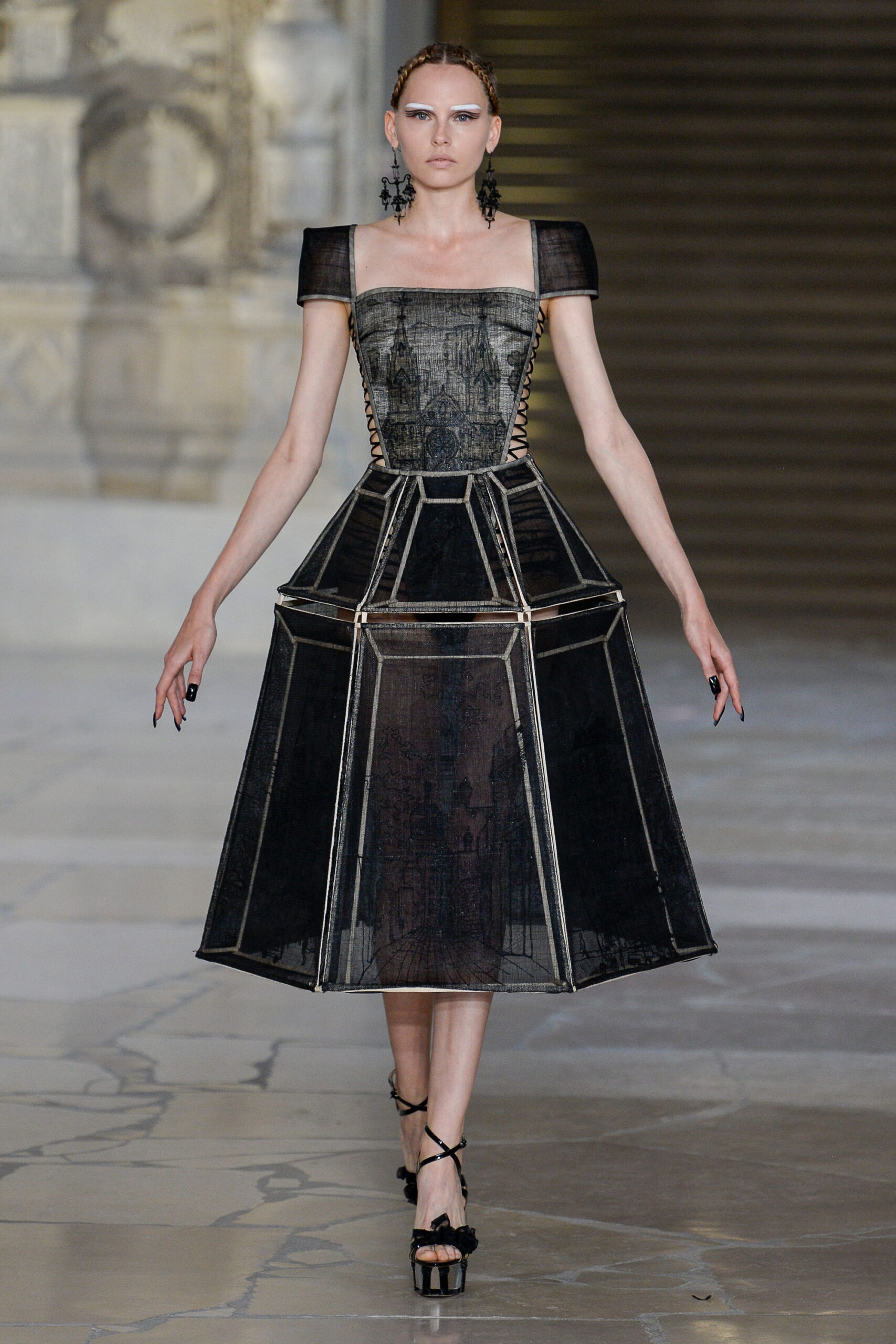 Guo Pei F/W 18 Couture Look 6