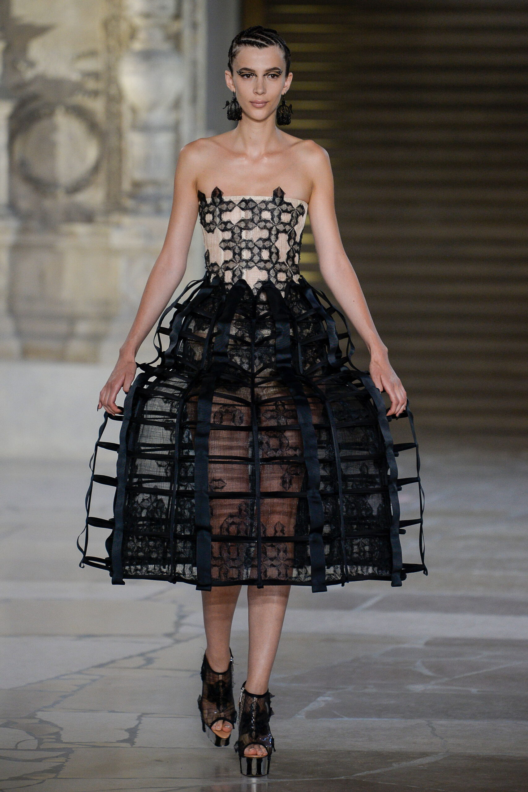 Guo Pei F/W 18 Couture Look 10