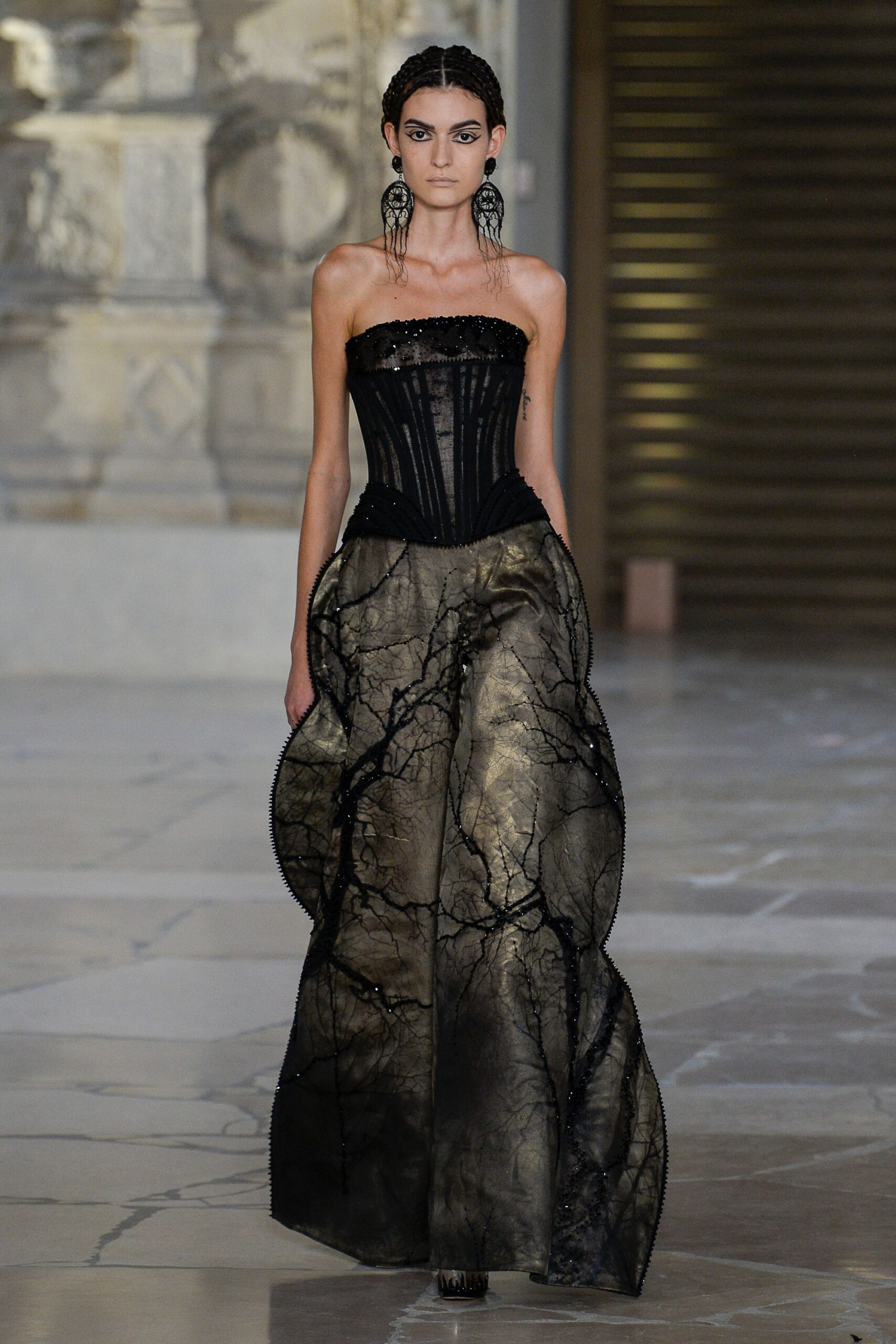 Guo Pei F/W 18 Couture Look 11