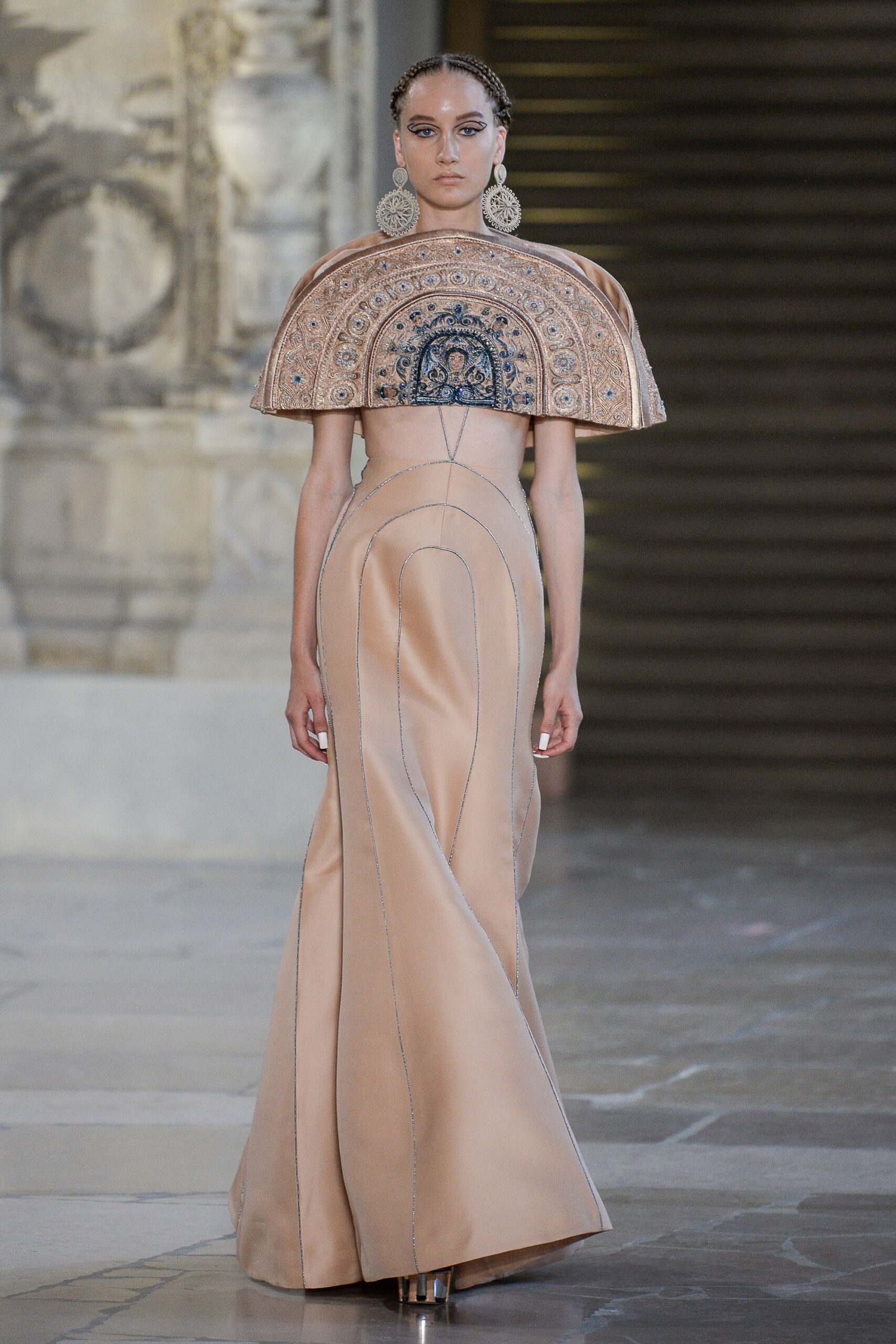 Guo Pei F/W 18 Couture Look 13