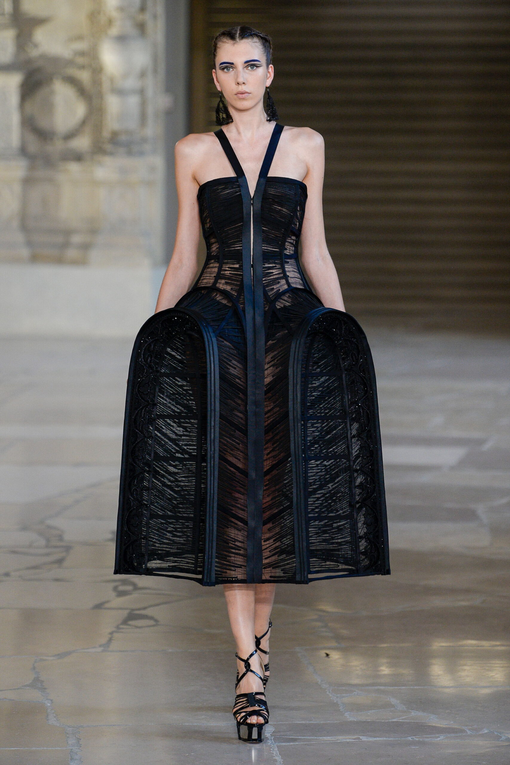 Guo Pei F/W 18 Couture Look 16