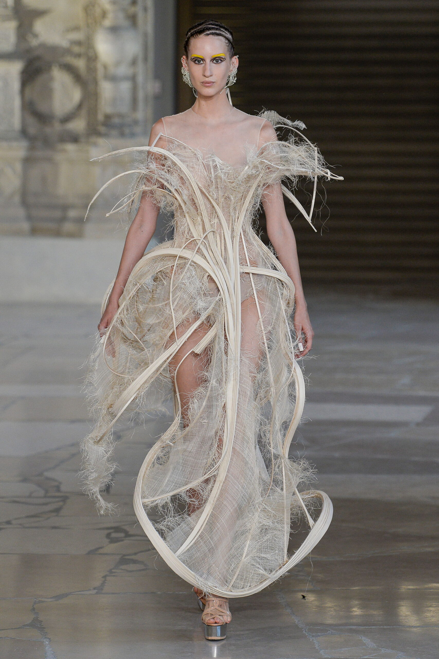 Guo Pei F/W 18 Couture Look 20