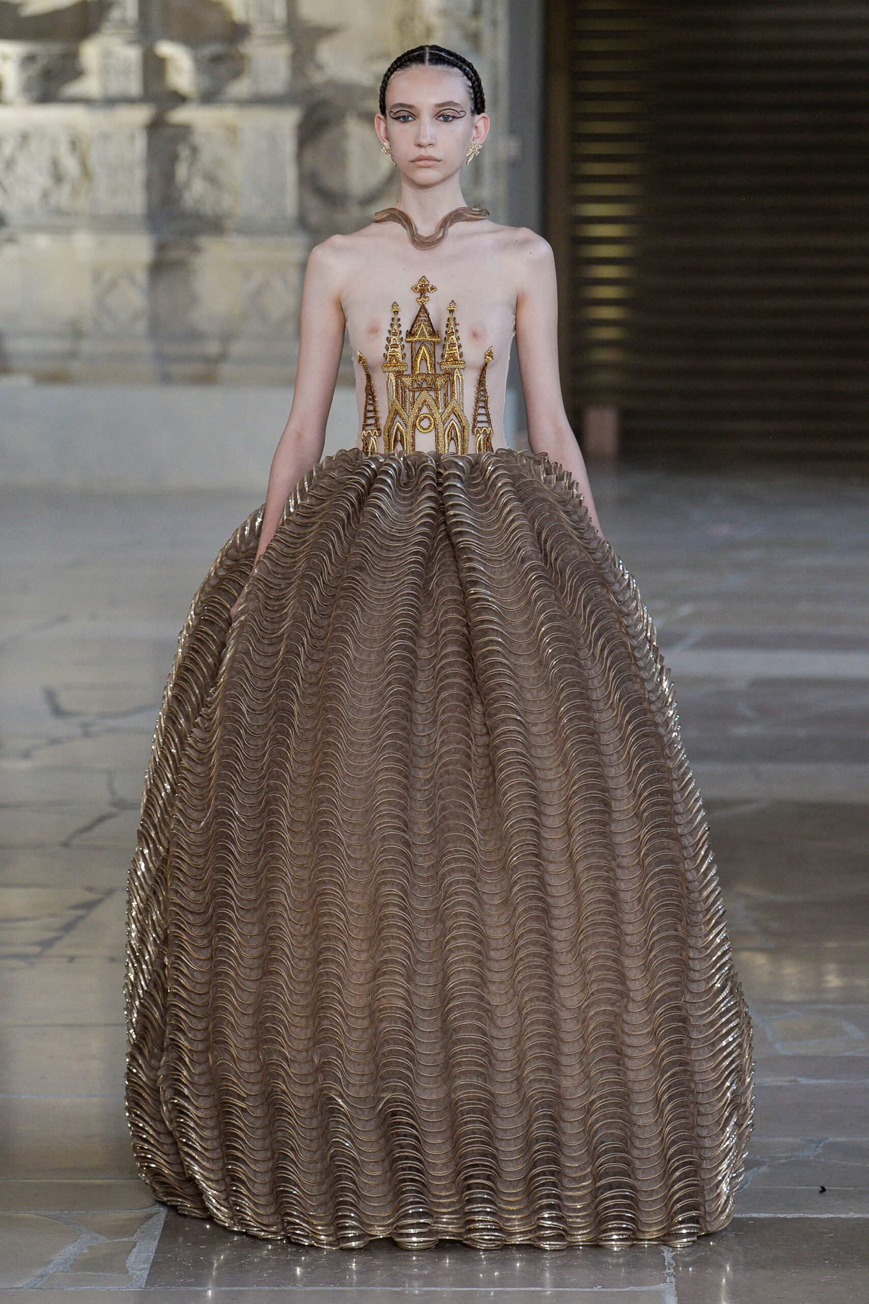 Guo Pei F/W 18 Couture Look 27
