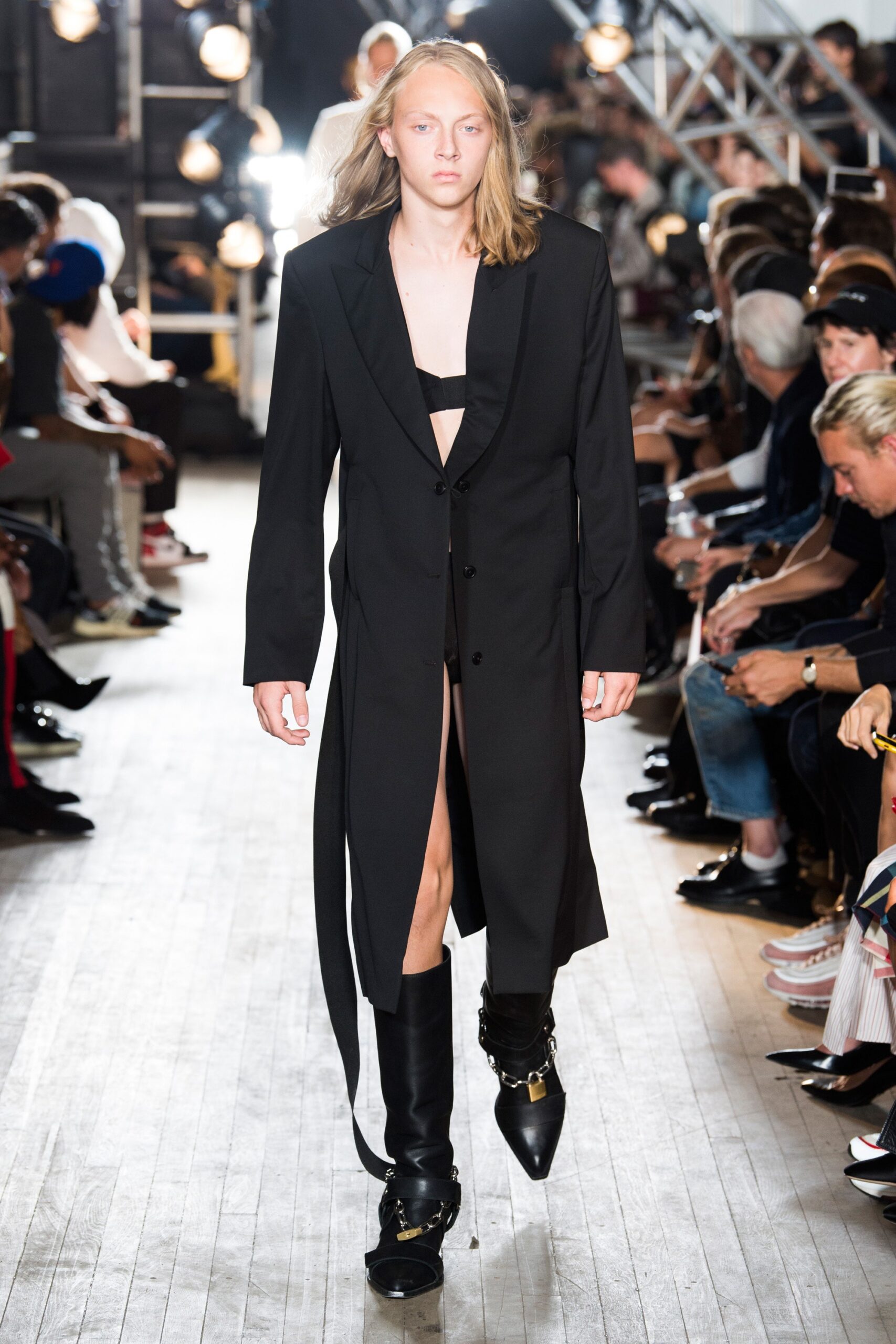 Helmut Lang S/S 18 Look 6