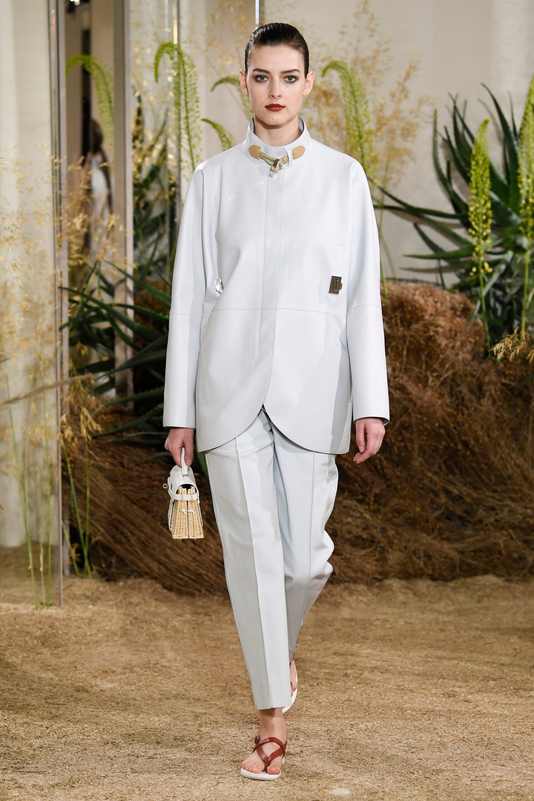 Hermès Resort 19 Look 20