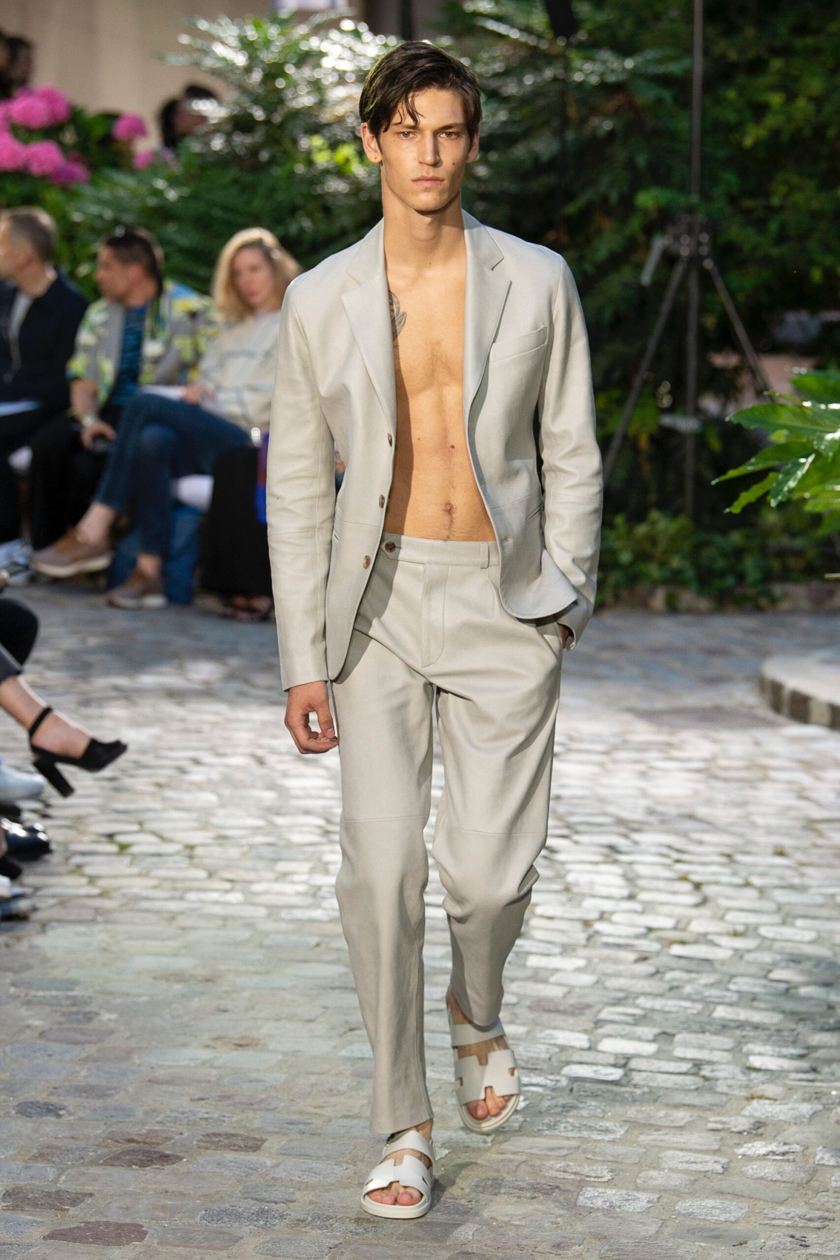 Hermès S/S 19 Menswear Look 8