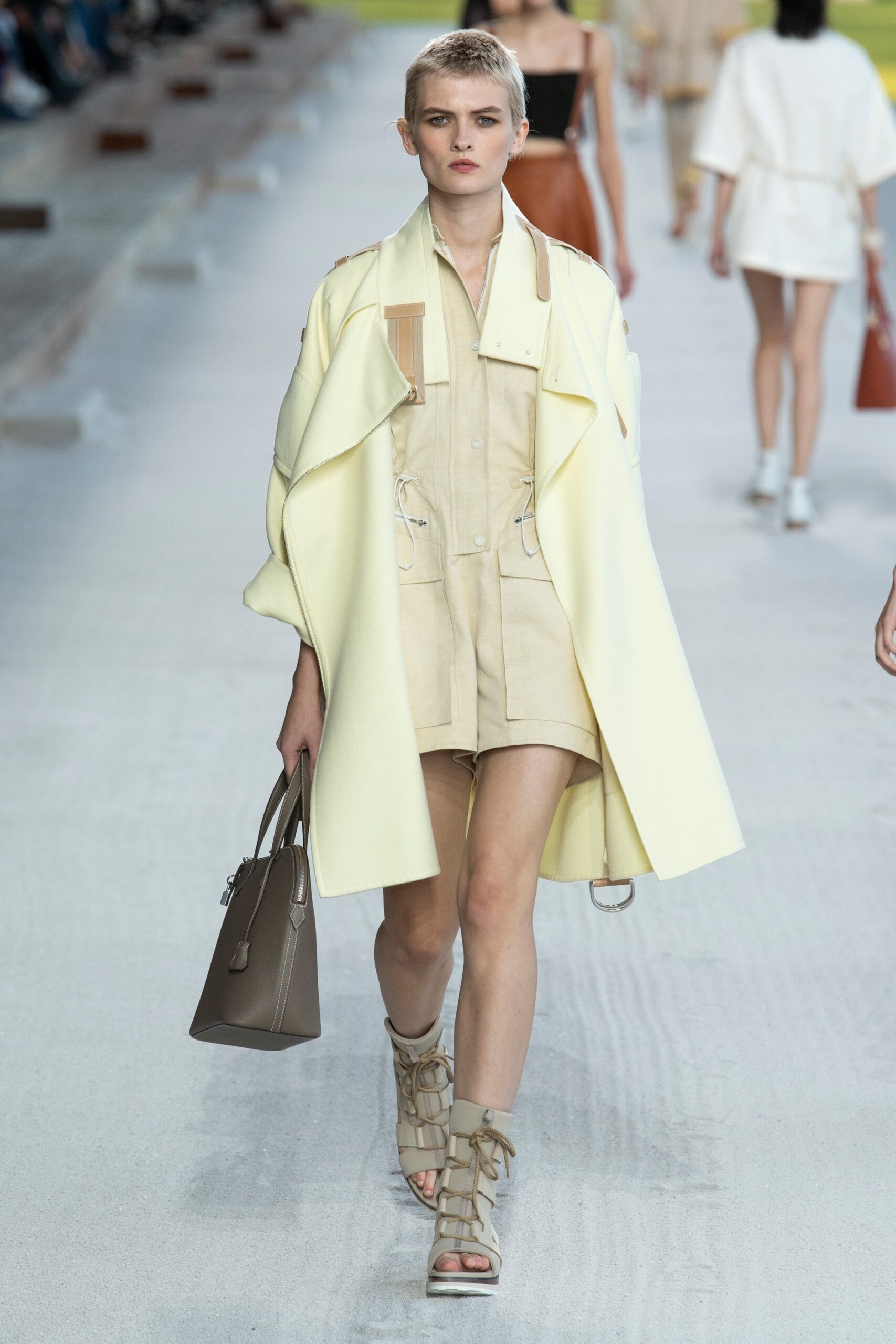 Hermès S/S 19 Look 4