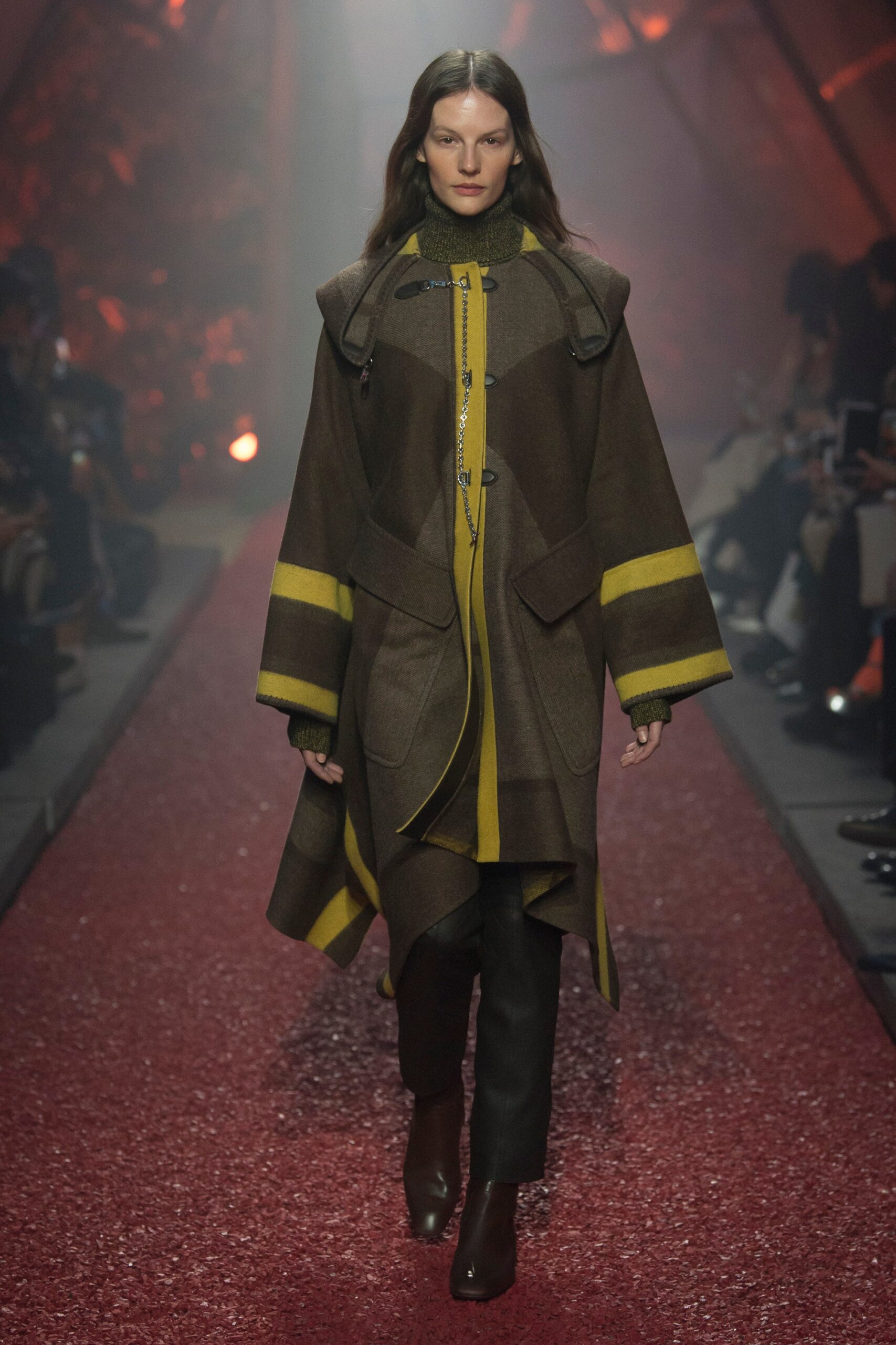 Hermès F/W 18 Look 8