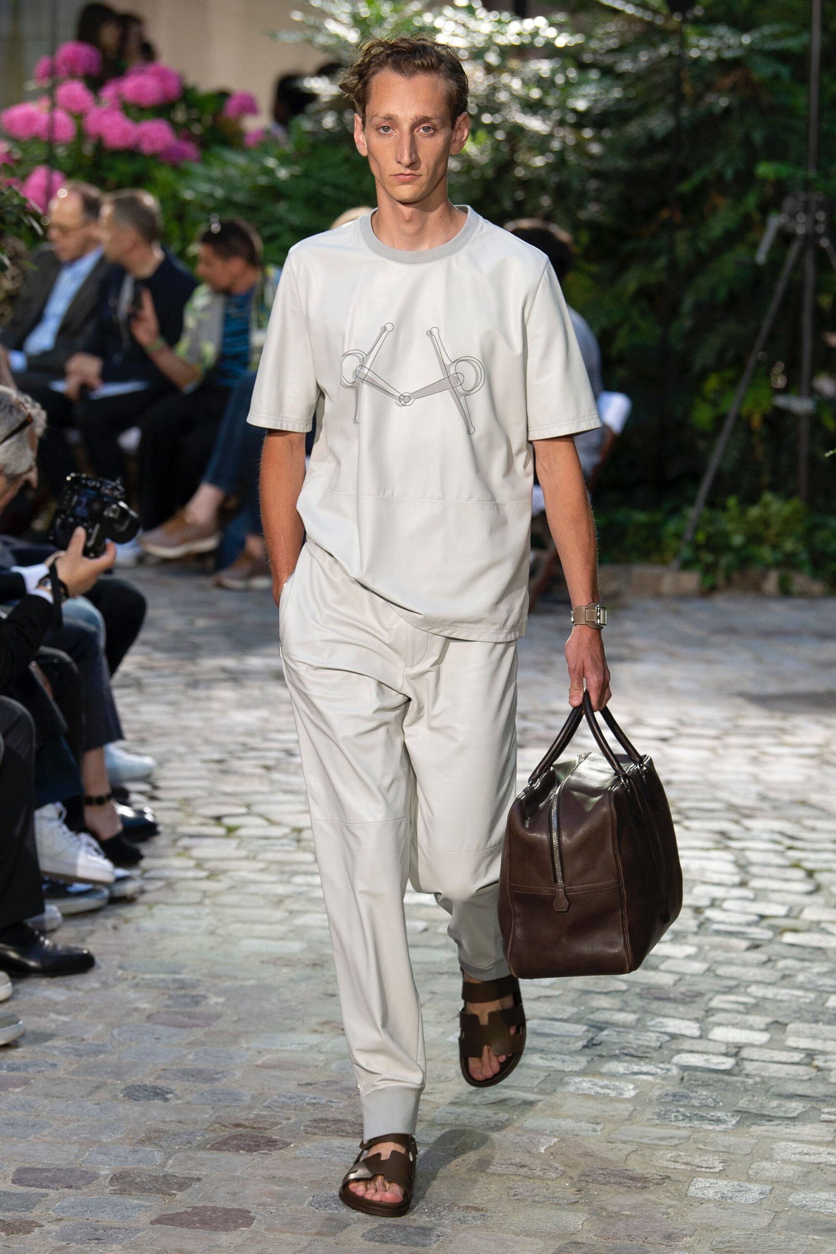 Hermès S/S 19 Menswear Look 11