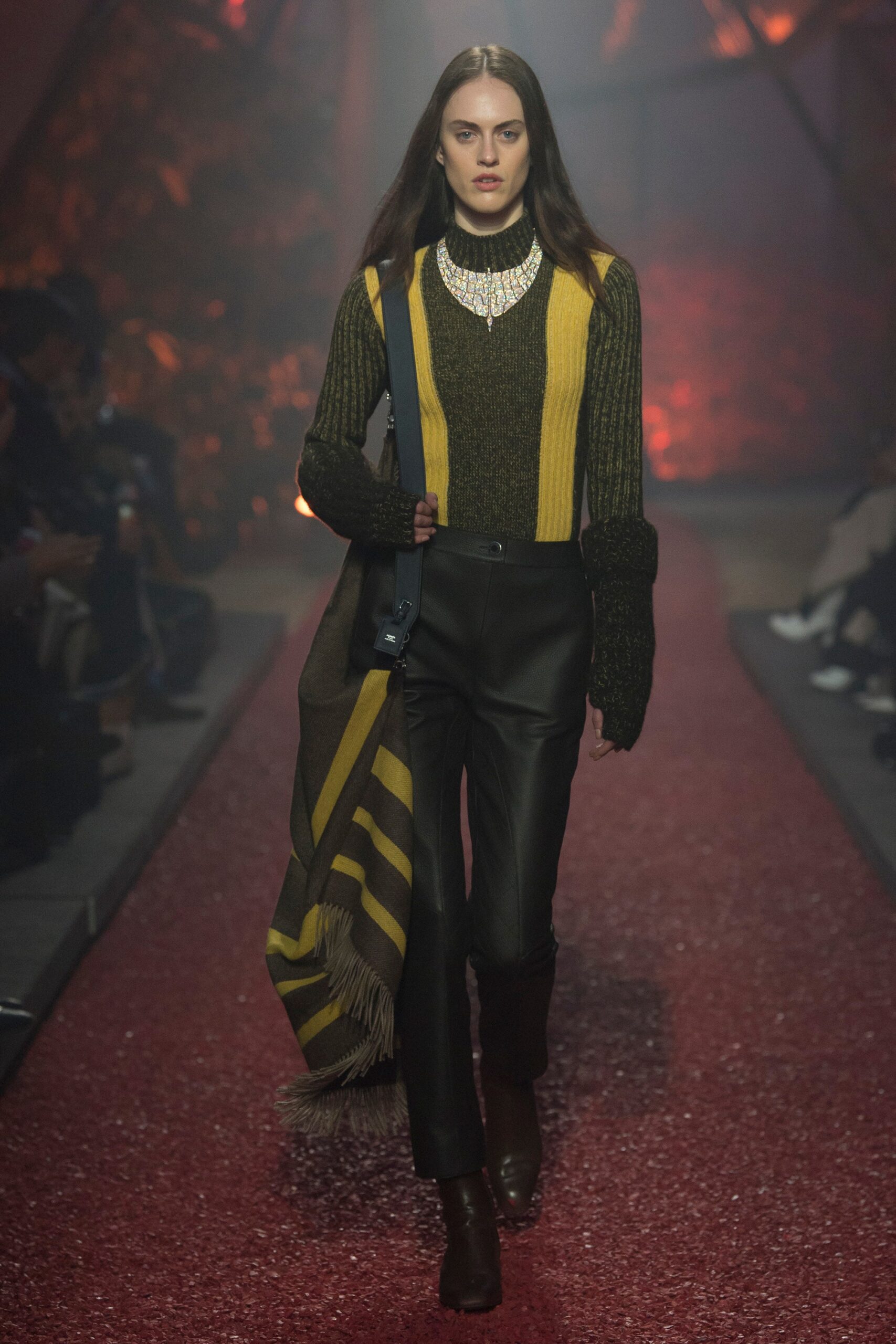 Hermès F/W 18 Look 11