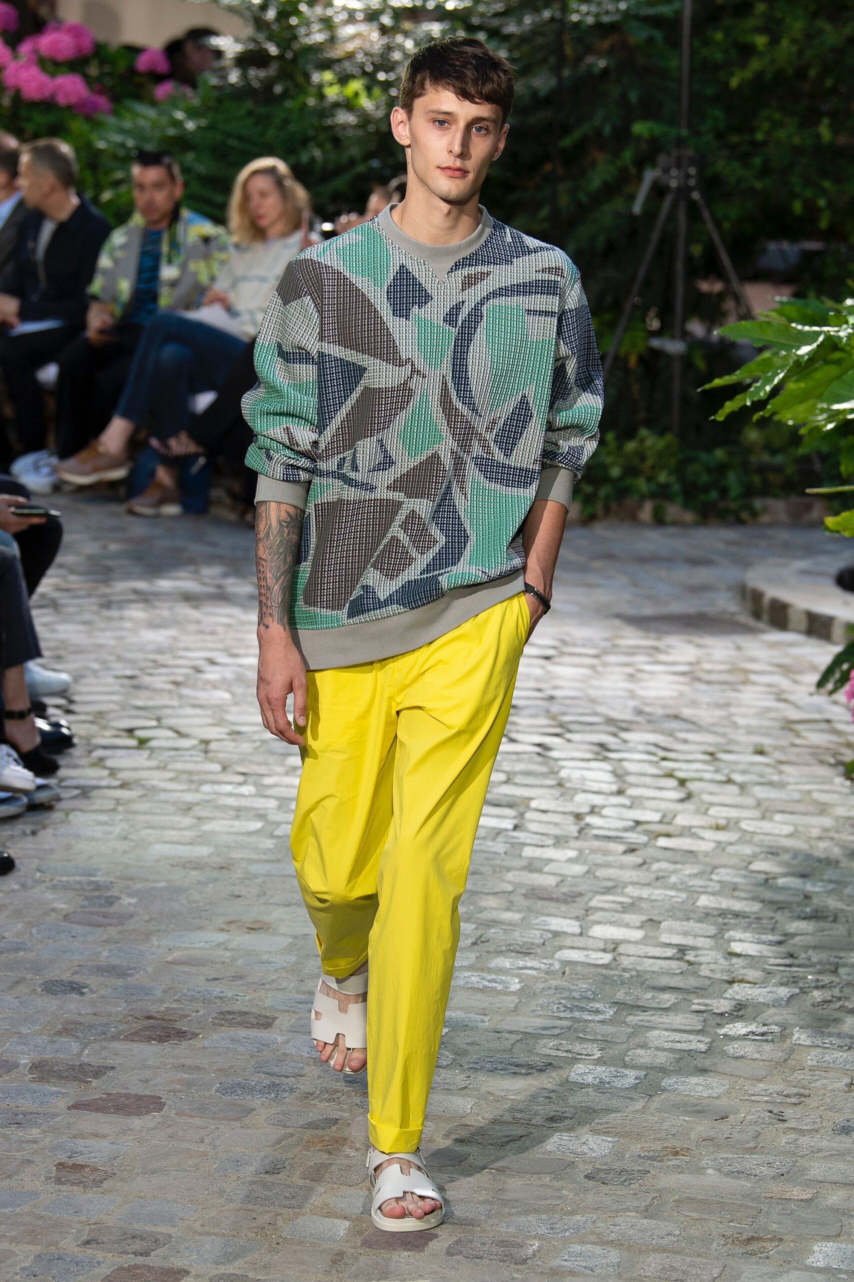 Hermès S/S 19 Menswear Look 17