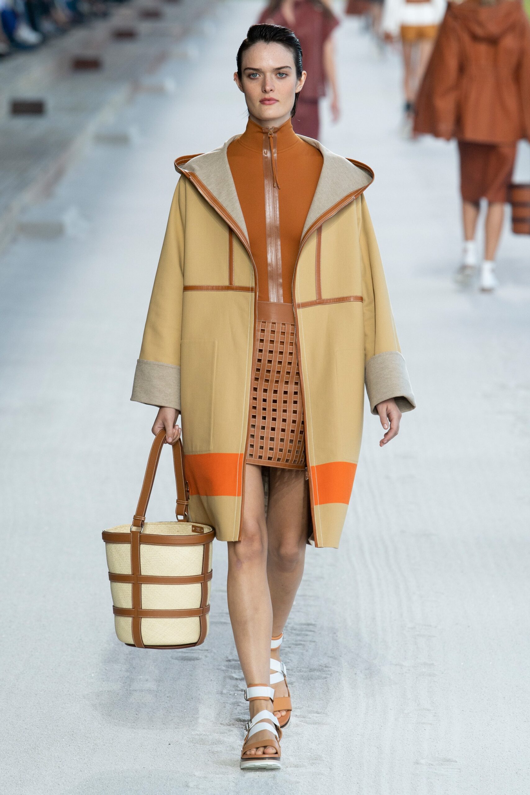 Hermès S/S 19 Look 9