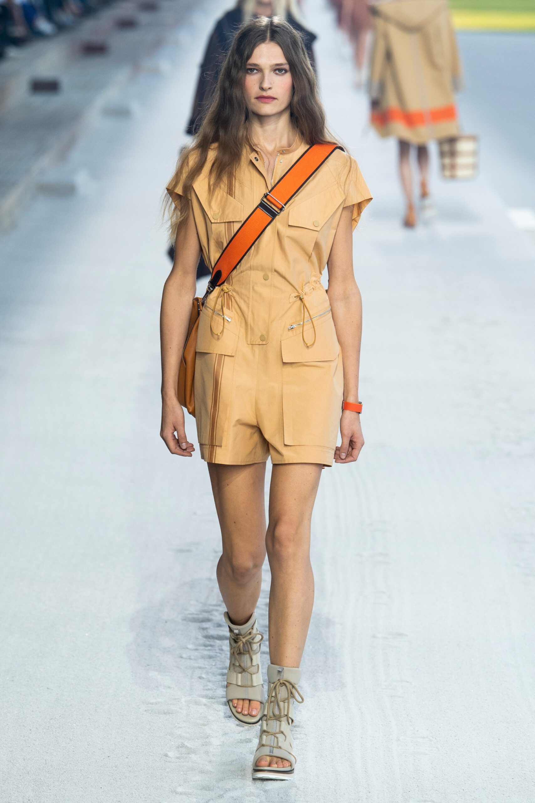 Hermès S/S 19 Look 11