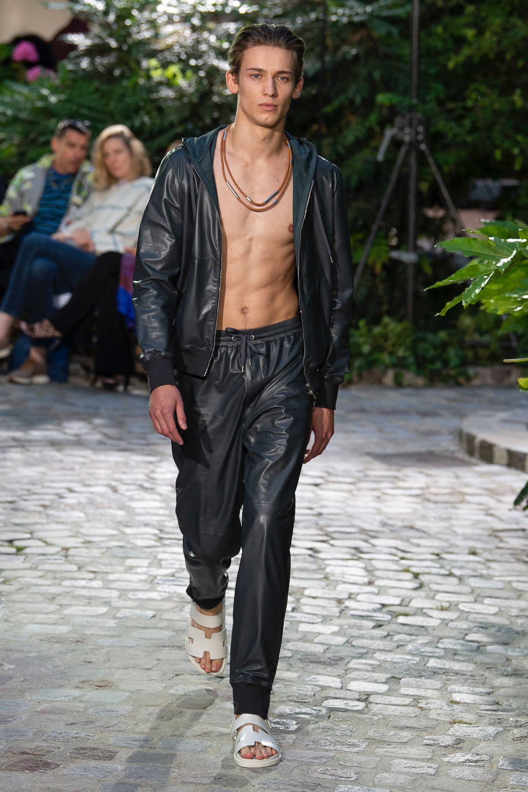 Hermès S/S 19 Menswear Look 27