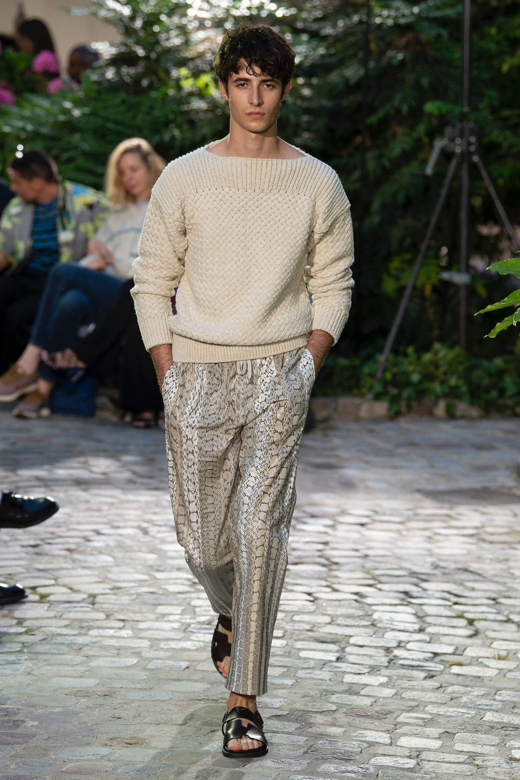 Hermès S/S 19 Menswear Look 37