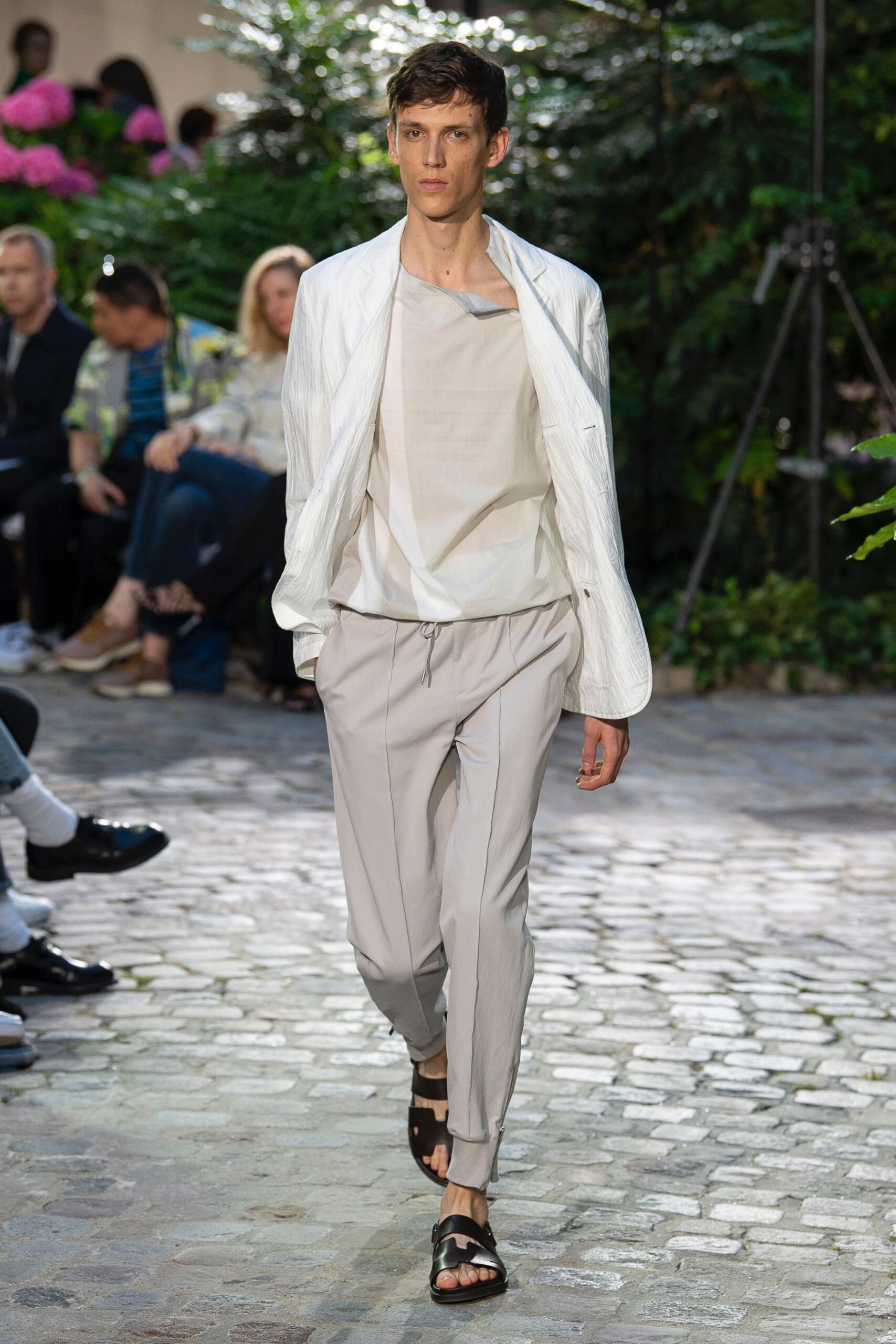 Hermès S/S 19 Menswear Look 39
