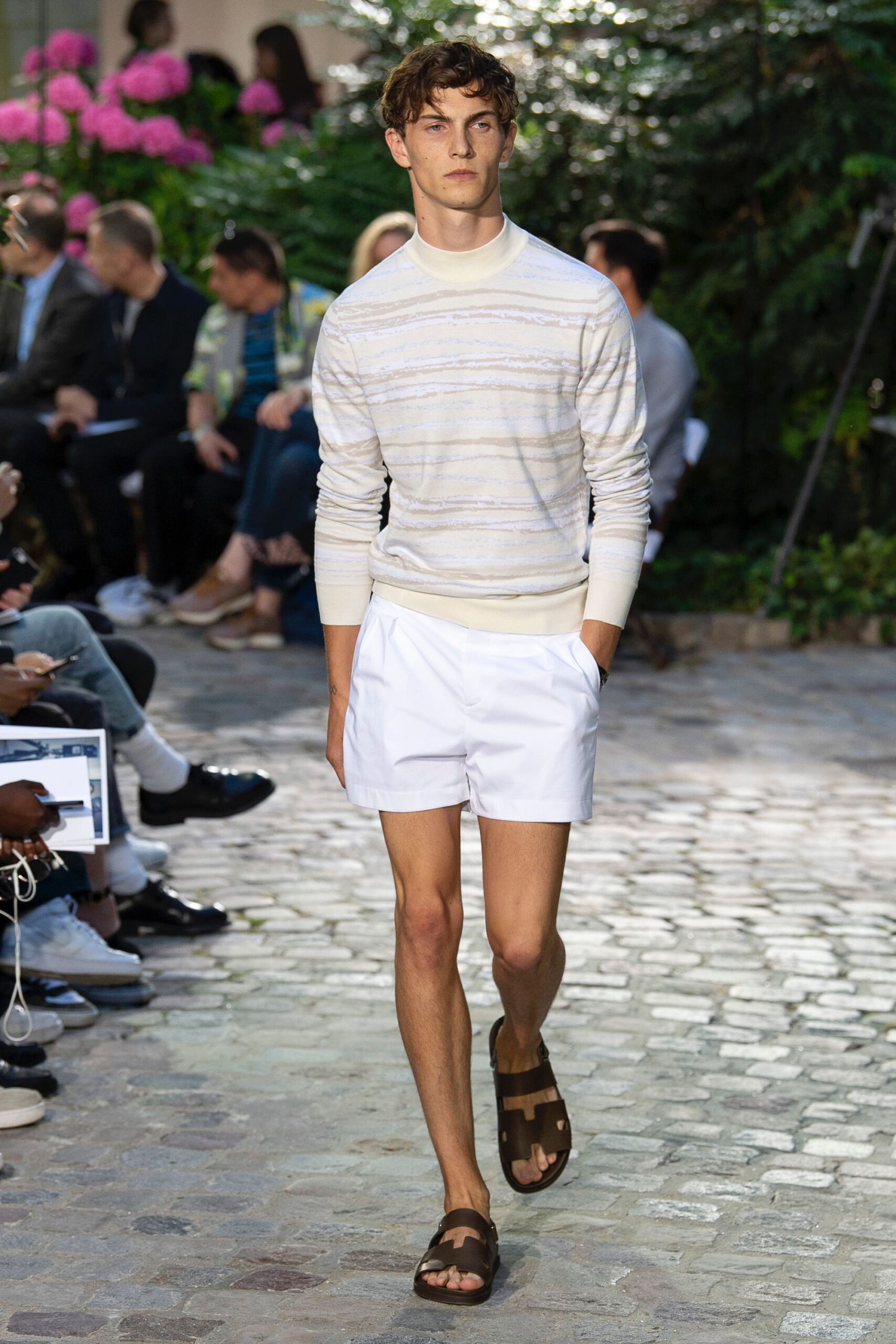 Hermès S/S 19 Menswear Look 40