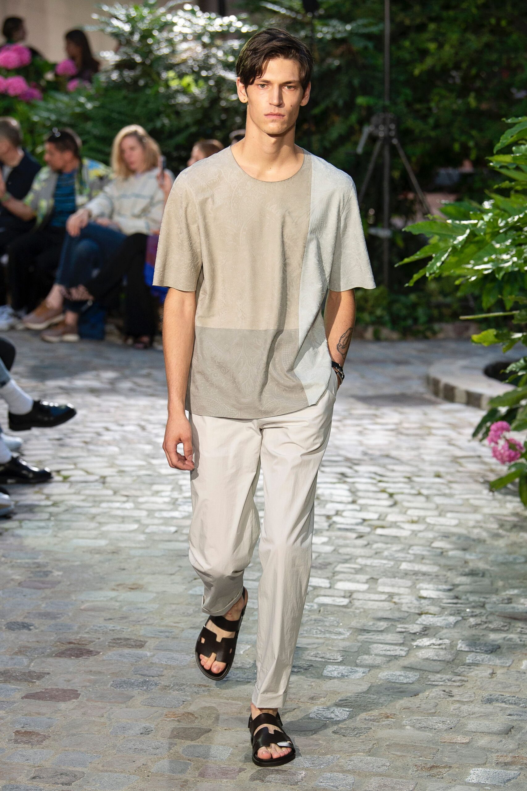 Hermès S/S 19 Menswear Look 43