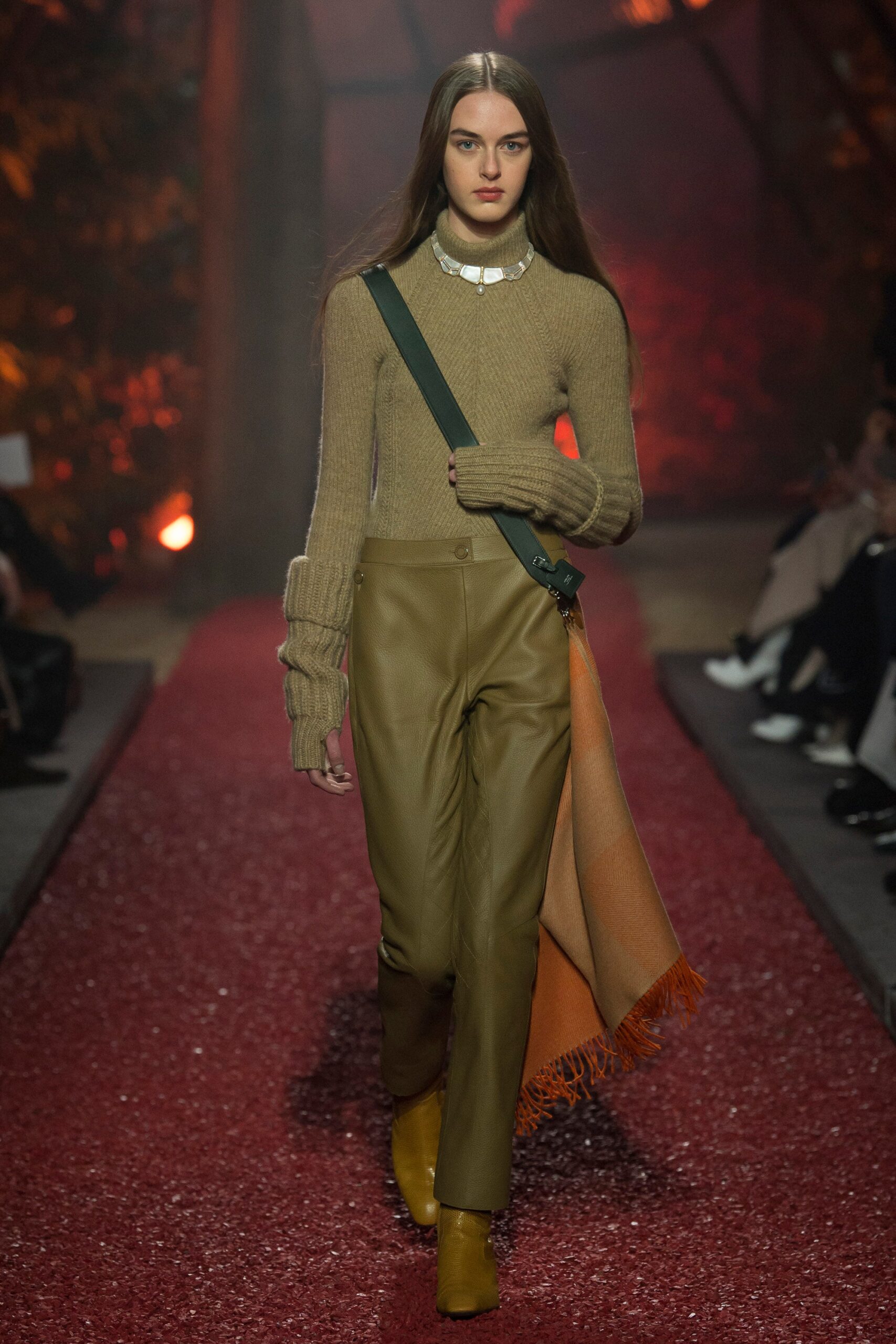 Hermès F/W 18 Look 43