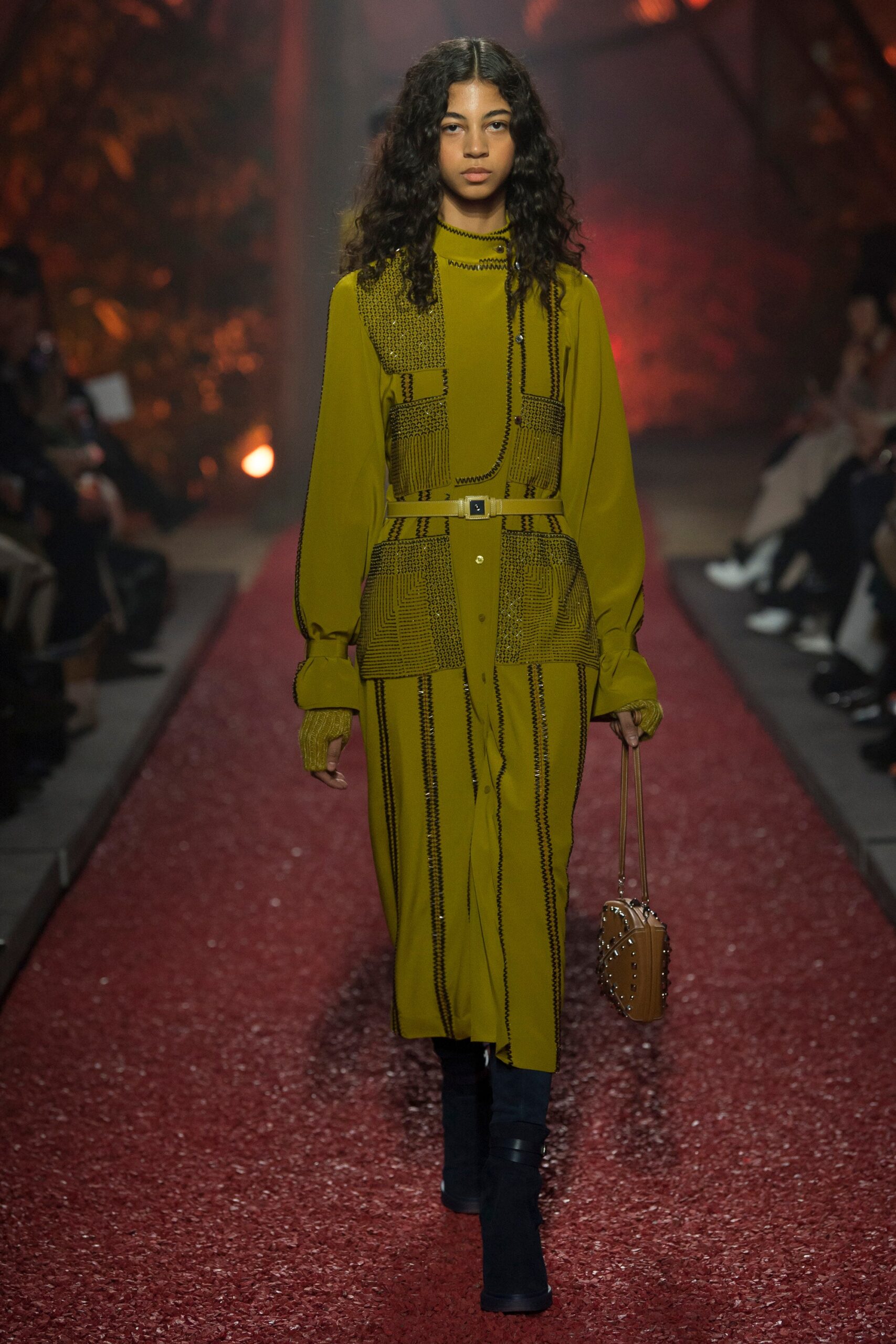 Hermès F/W 18 Look 44