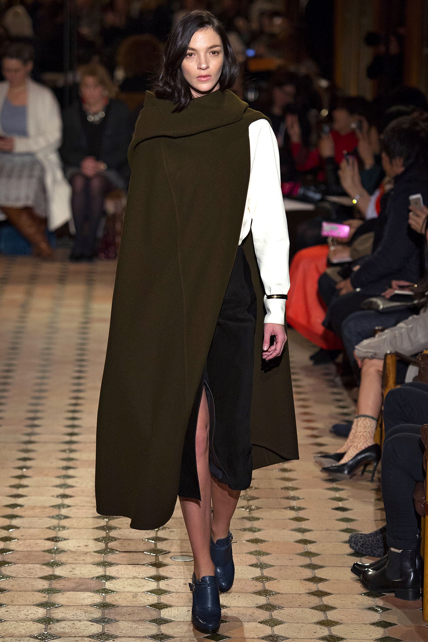 Hermès F/W 13 Look 1