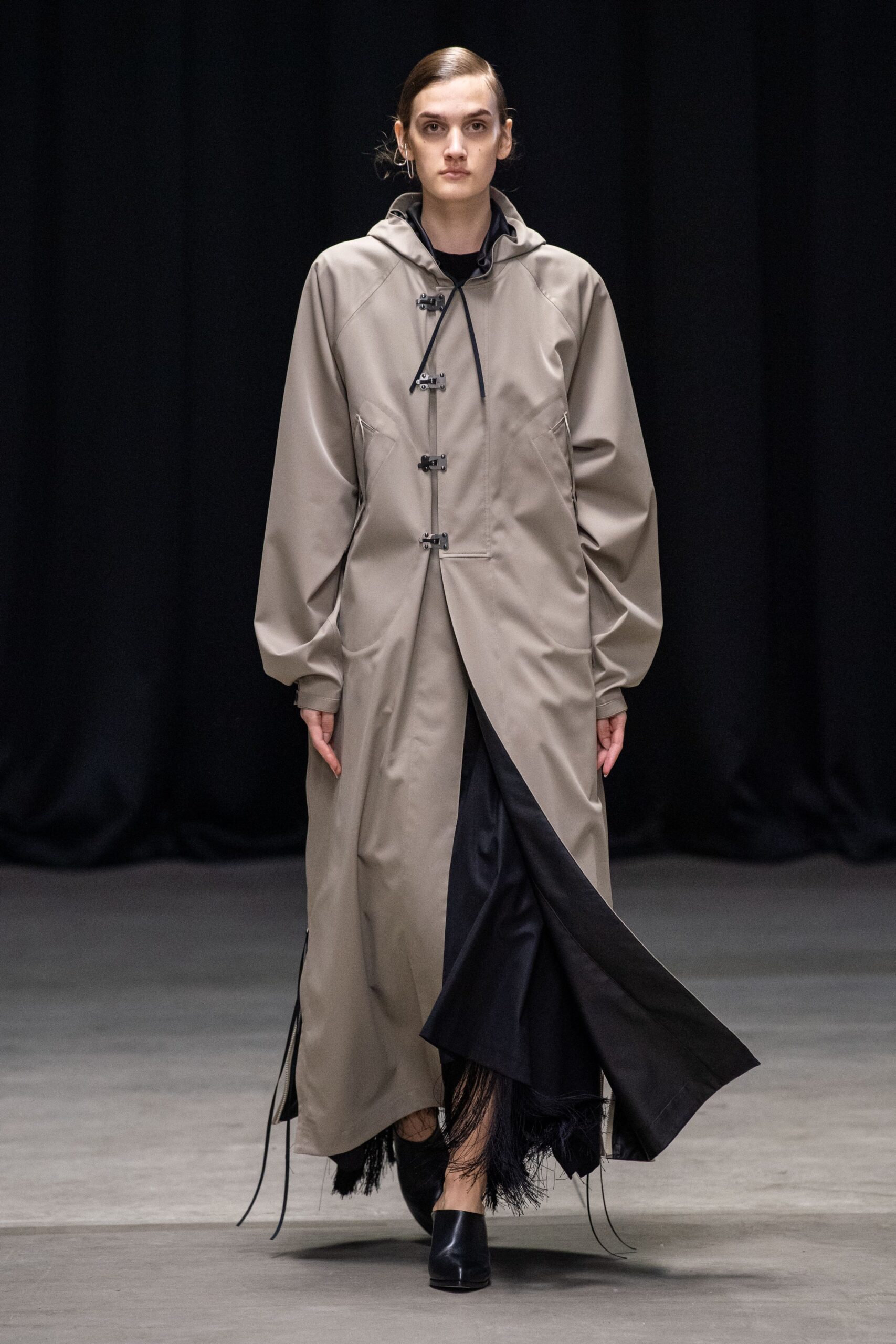 Hyke Tokyo S/S 20 Look 7