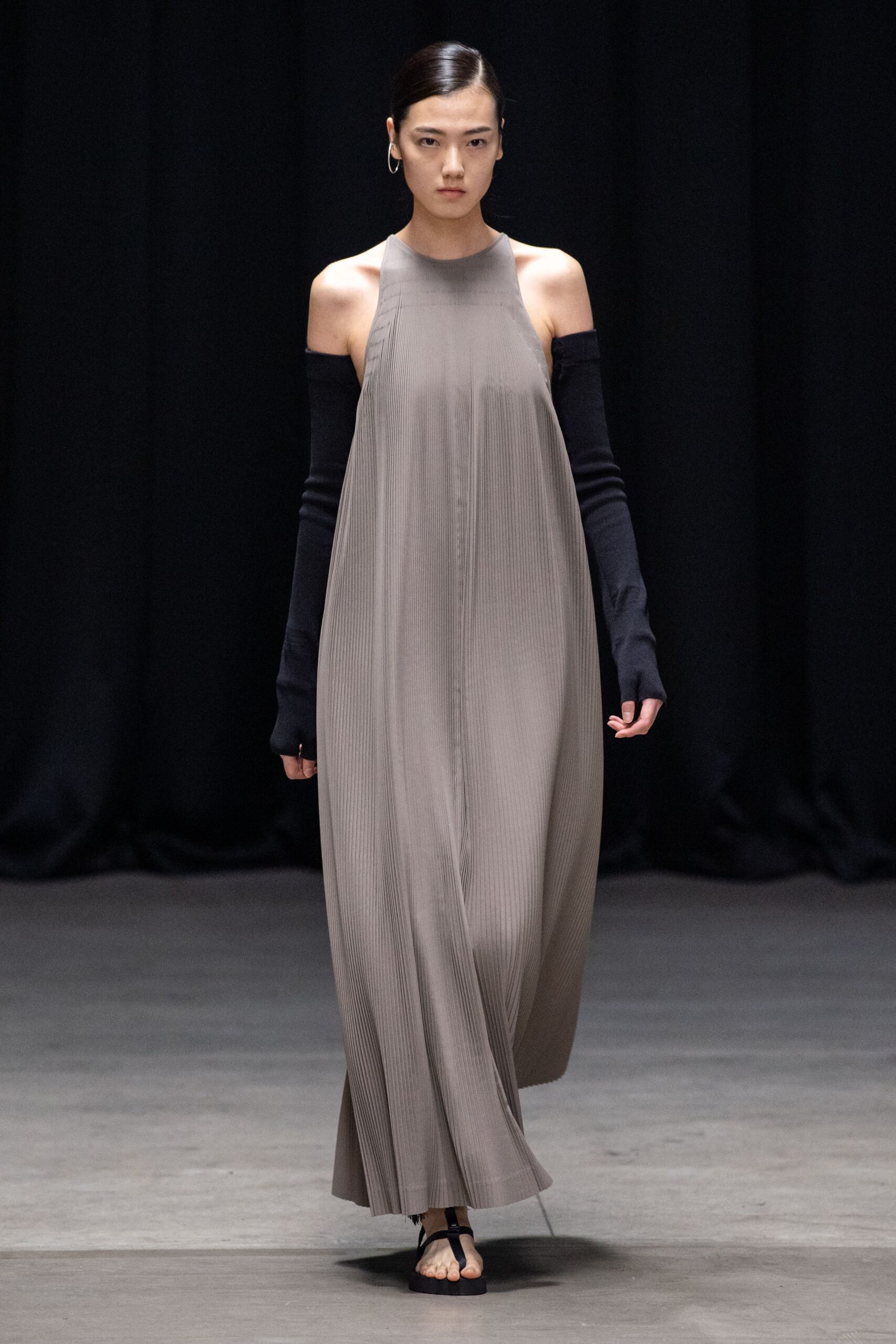 Hyke Tokyo S/S 20 Look 9