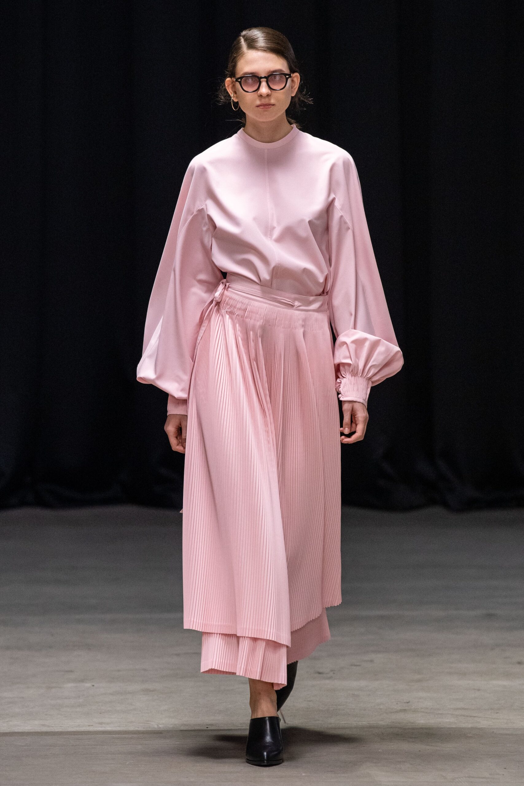 Hyke Tokyo S/S 20 Look 21