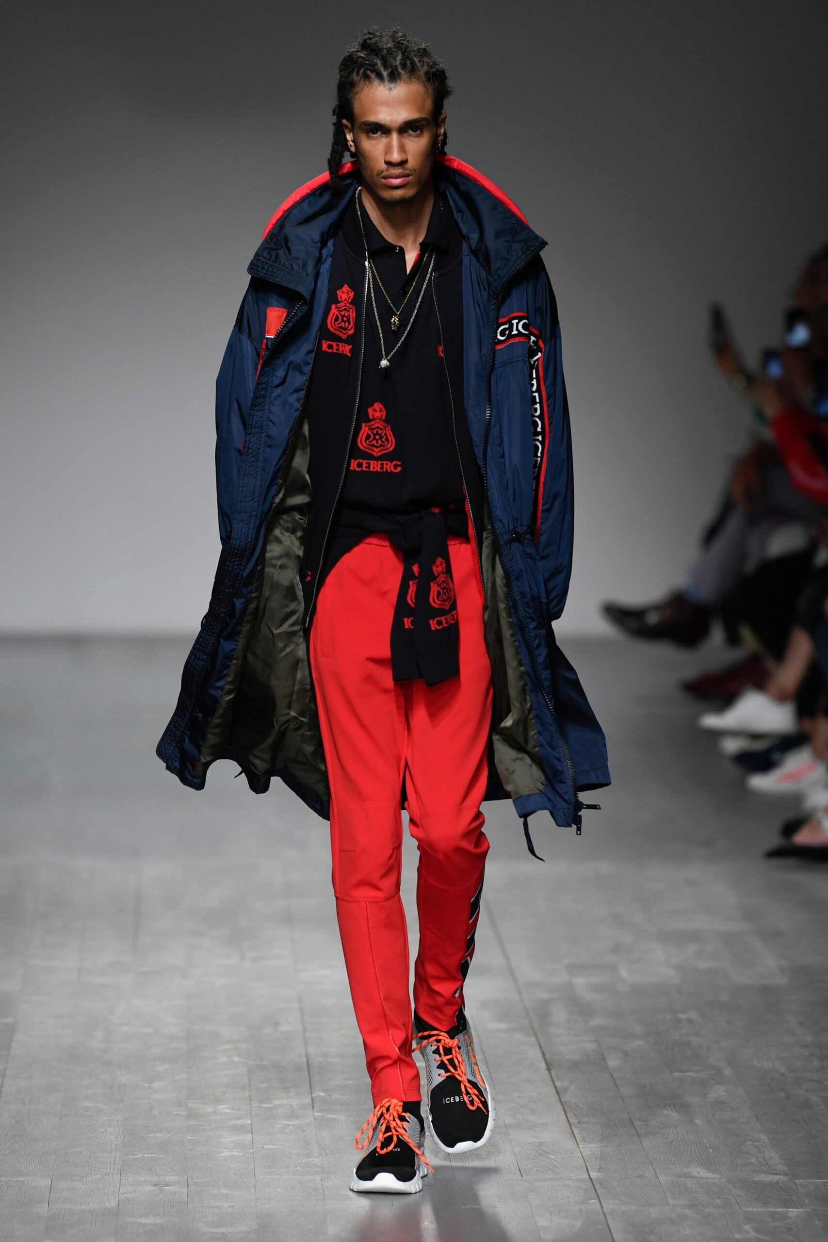Iceberg Resort 19 Look 6