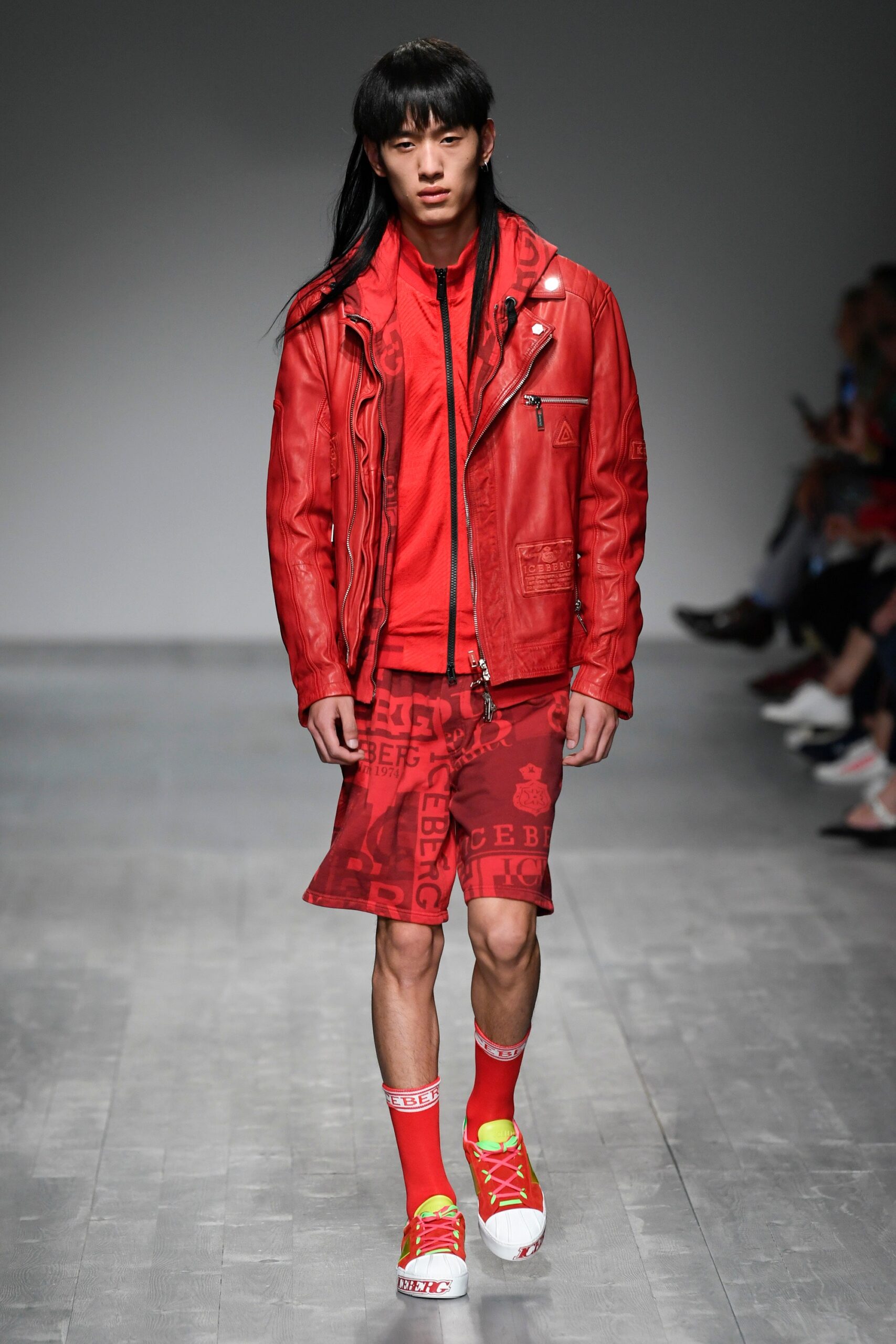 Iceberg Resort 19 Look 9