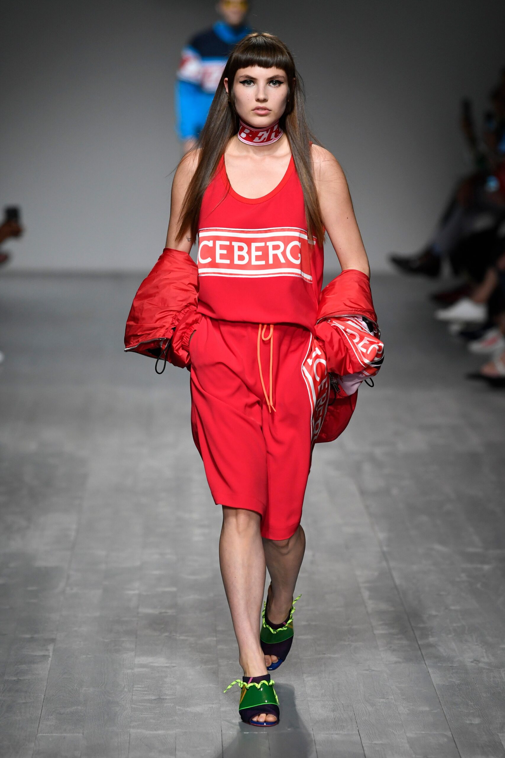 Iceberg Resort 19 Look 10
