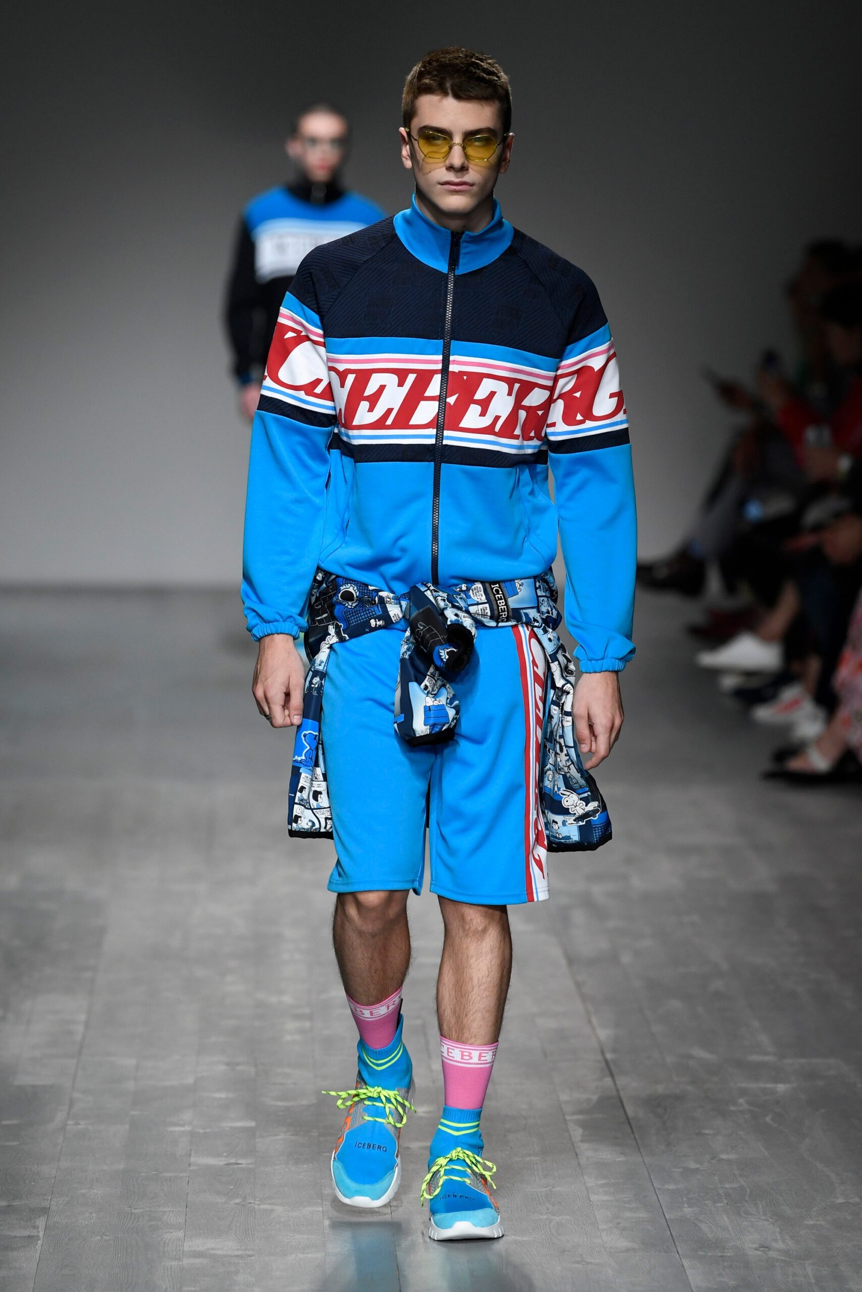 Iceberg Resort 19 Look 11