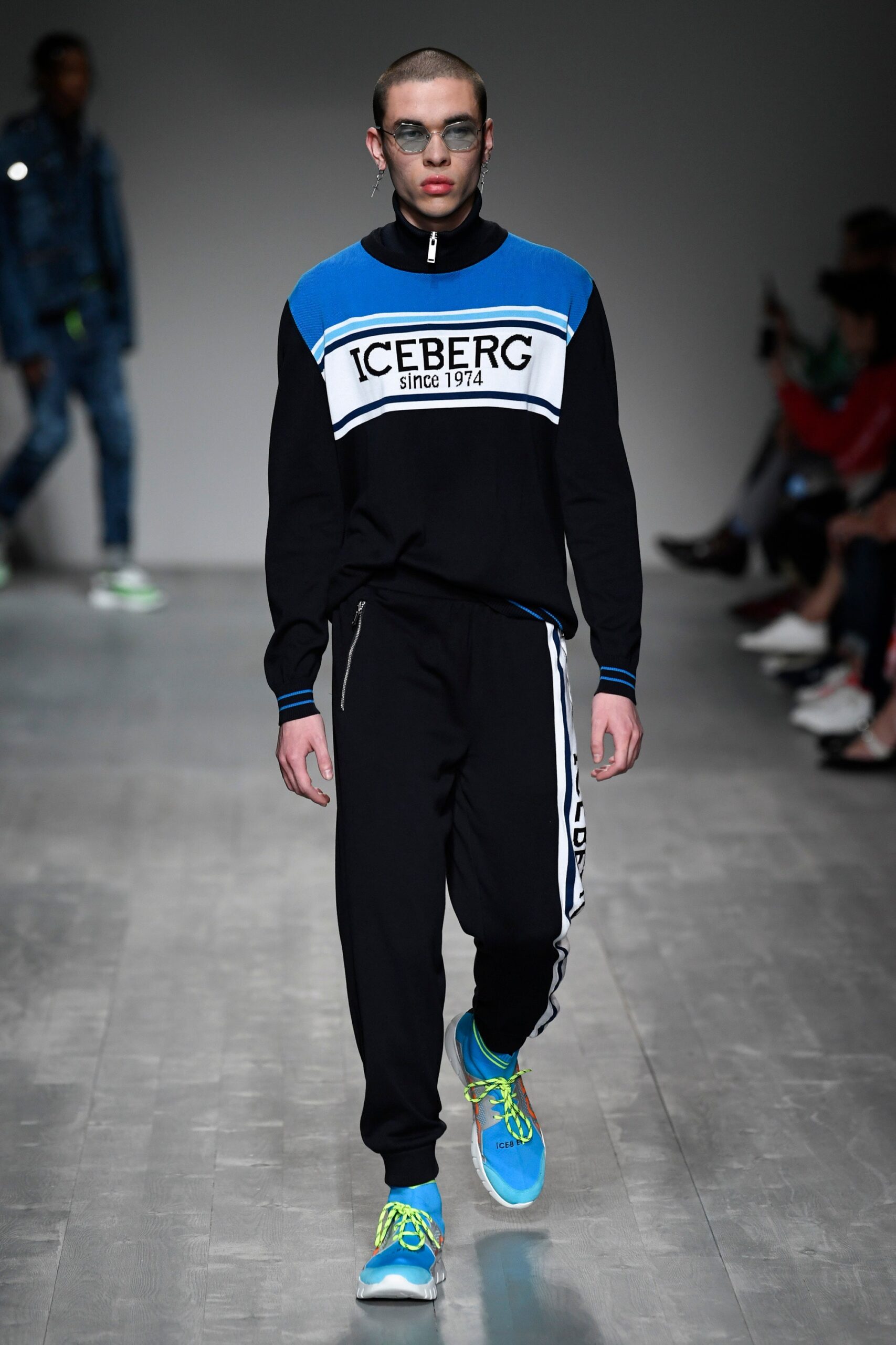 Iceberg Resort 19 Look 12